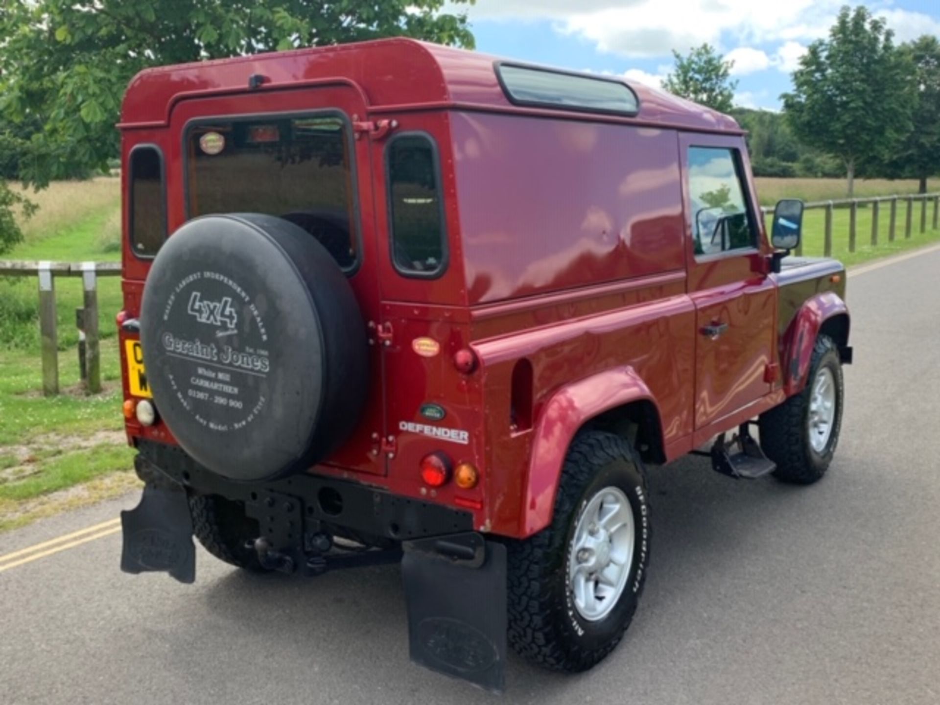 2012/12 REG LAND ROVER DEFENDER 90 HARD TOP TURBO DIESEL 2.2 RED LIGHT 4X4 UTILITY *NO VAT* - Image 7 of 12