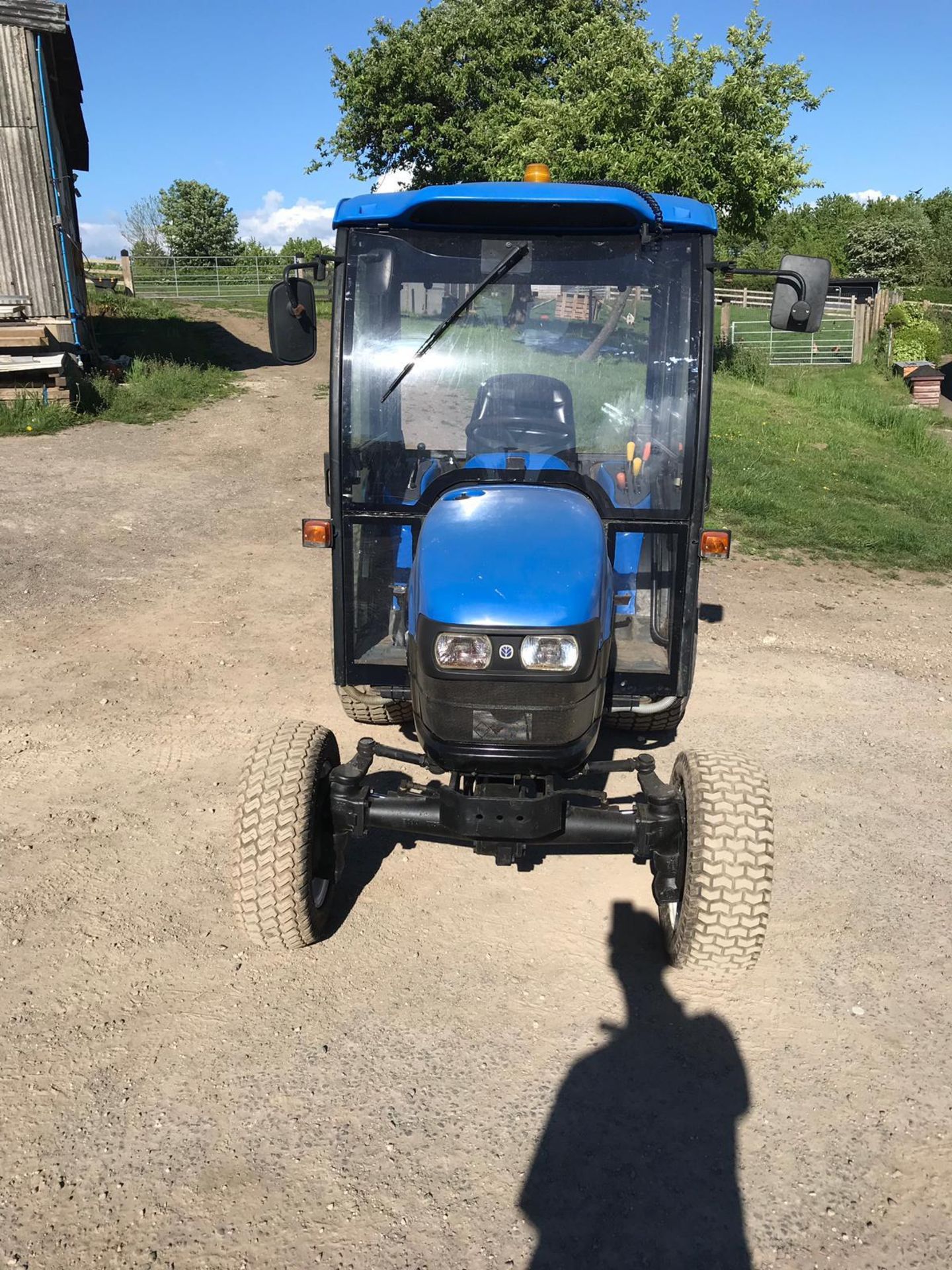 2004 NEW HOLLAND TRACTOR C27D - Image 4 of 11