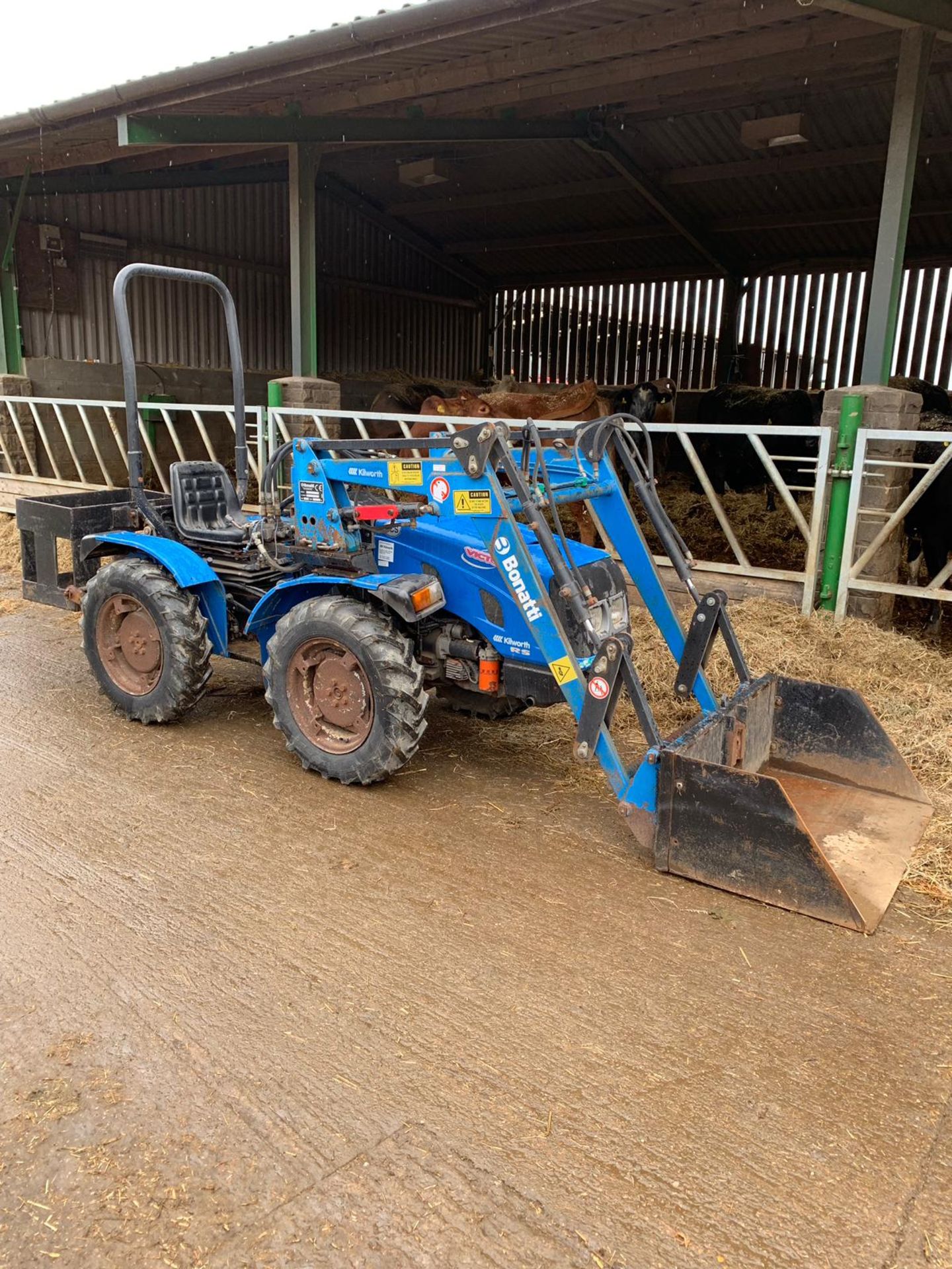 BCS VICTOR 300 RS ALL TERRAIN FORESTRY 4X4 COMPACT TRACTOR WITH BONATTI FRONT LOADER *PLUS VAT* - Image 10 of 17