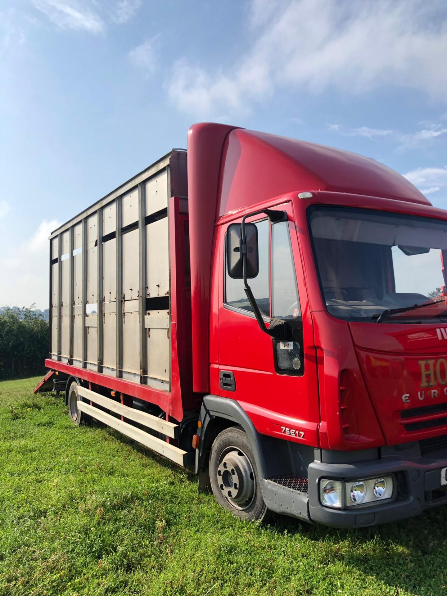 2005/05 REG IVECO FORD EUROCARGO 75E17 HORSEBOX LORRY 4.0 DIESEL, SHOWING 1 FORMER KEEPER *PLUS VAT*