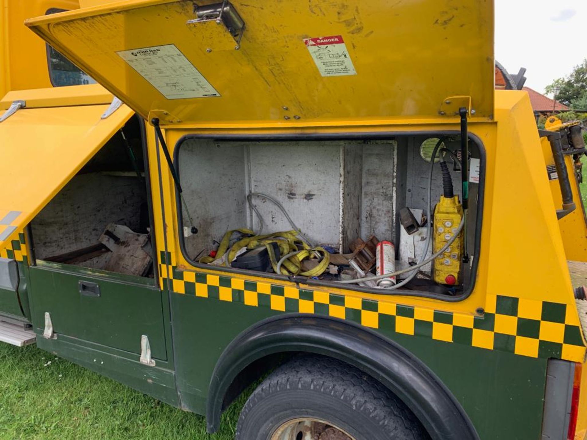 EX AA 2002 IVECO-FORD DAILY YELLOW 2.8 DIESEL BREAKDOWN RECOVERY TRUCK SPEC LIFT *PLUS VAT* - Image 16 of 24