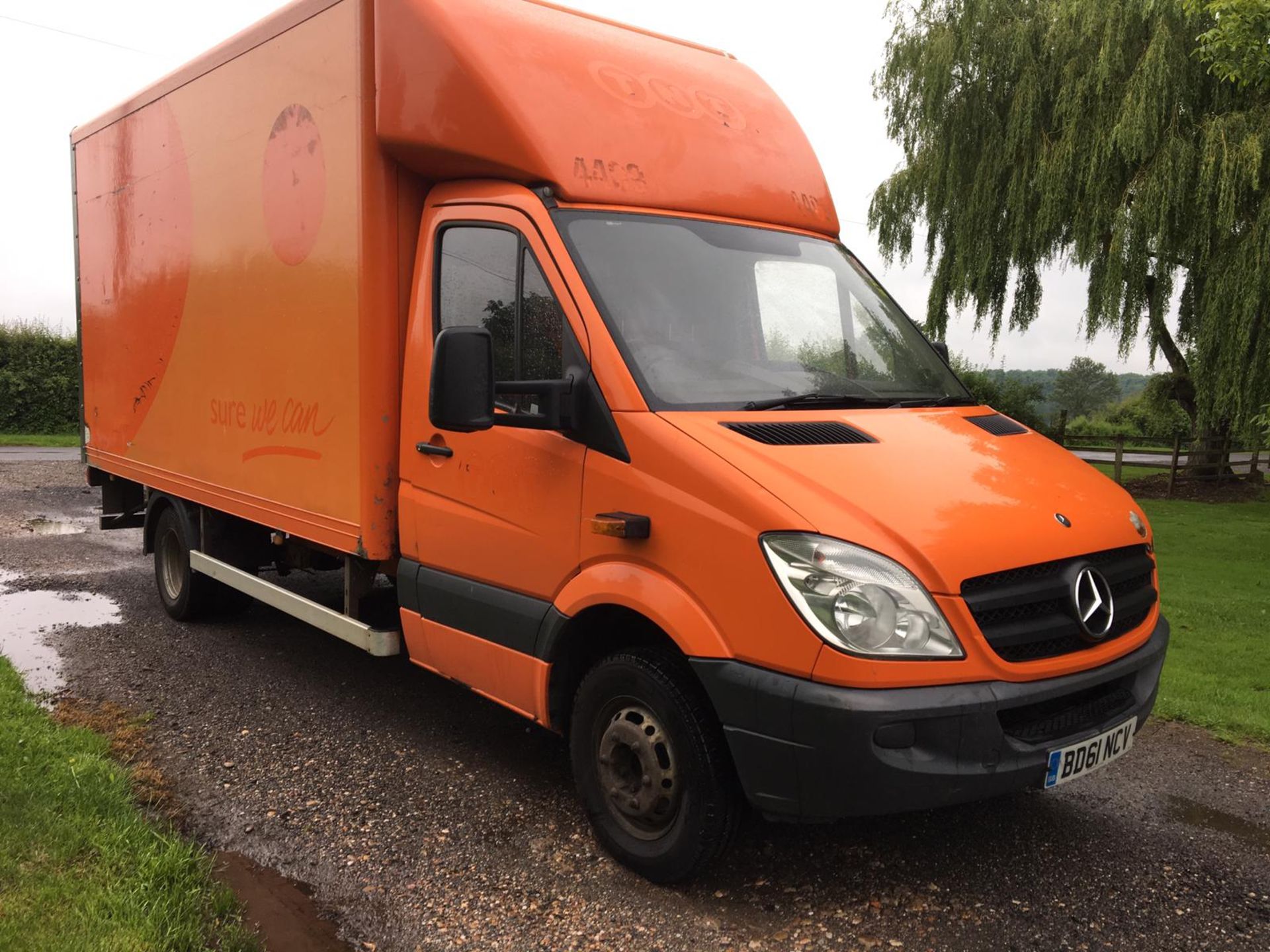 2011/61 REG MERCEDES-BENZ SPRINTER 513 CDI 2.2 DIESEL ORANGE BOX VAN, SHOWING 0 FORMER KEEPERS