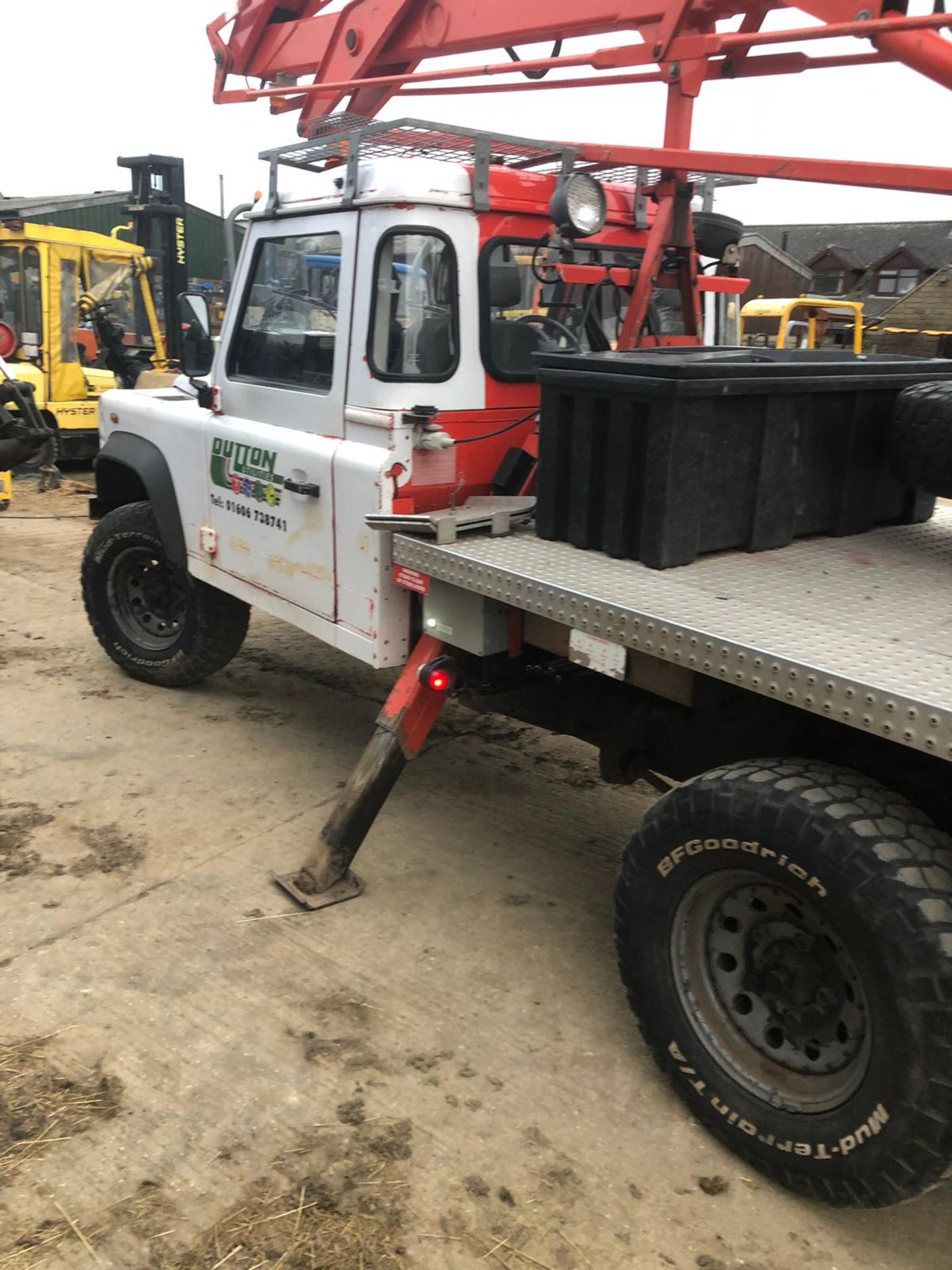 2009/09 REG LAND ROVER DEFENDER 130 S/C 2.4 DIESEL WHITE CHERRY PICKER 3500 KG *PLUS VAT* - Image 3 of 8