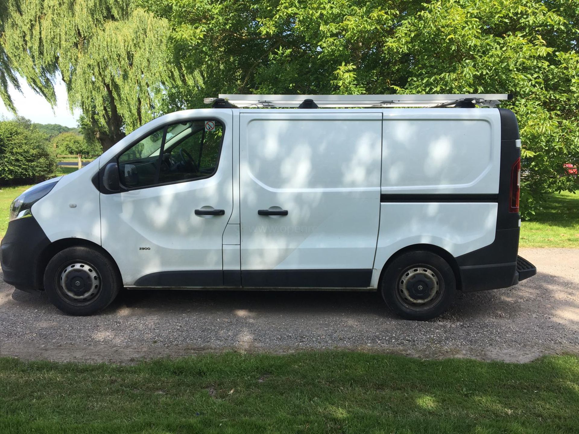 2015/64 REG VAUXHALL VIVARO 2900 CDTI ECOFLEX 1.6 DIESEL PANEL VAN, SHOWING 0 FORMER KEEPERS - Image 4 of 10