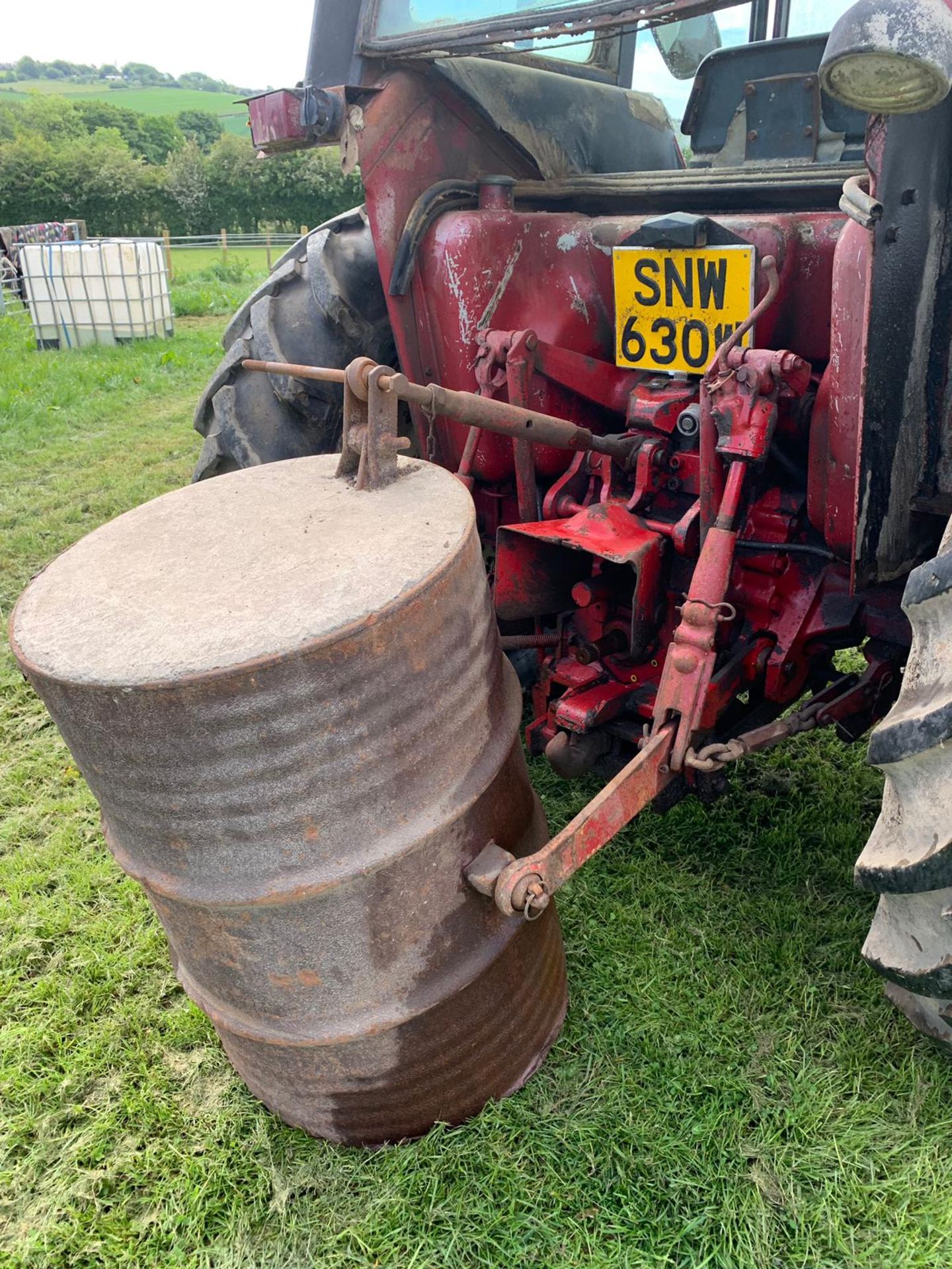 INTERNATIONAL 484 TRACTOR CW QUICKE 2560 FRONT LOADER, ONE PREVIOUS OWNER FROM NEW *PLUS VAT* - Image 8 of 13