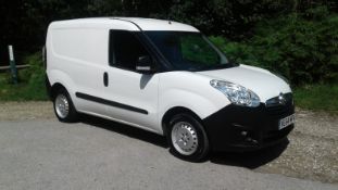 2015/64 REG VAUXHALL COMBO 2000 L1H1 CDTI SS E 1.25 DIESEL WHITE PANEL VAN, SHOWING 0 FORMER KEEPERS