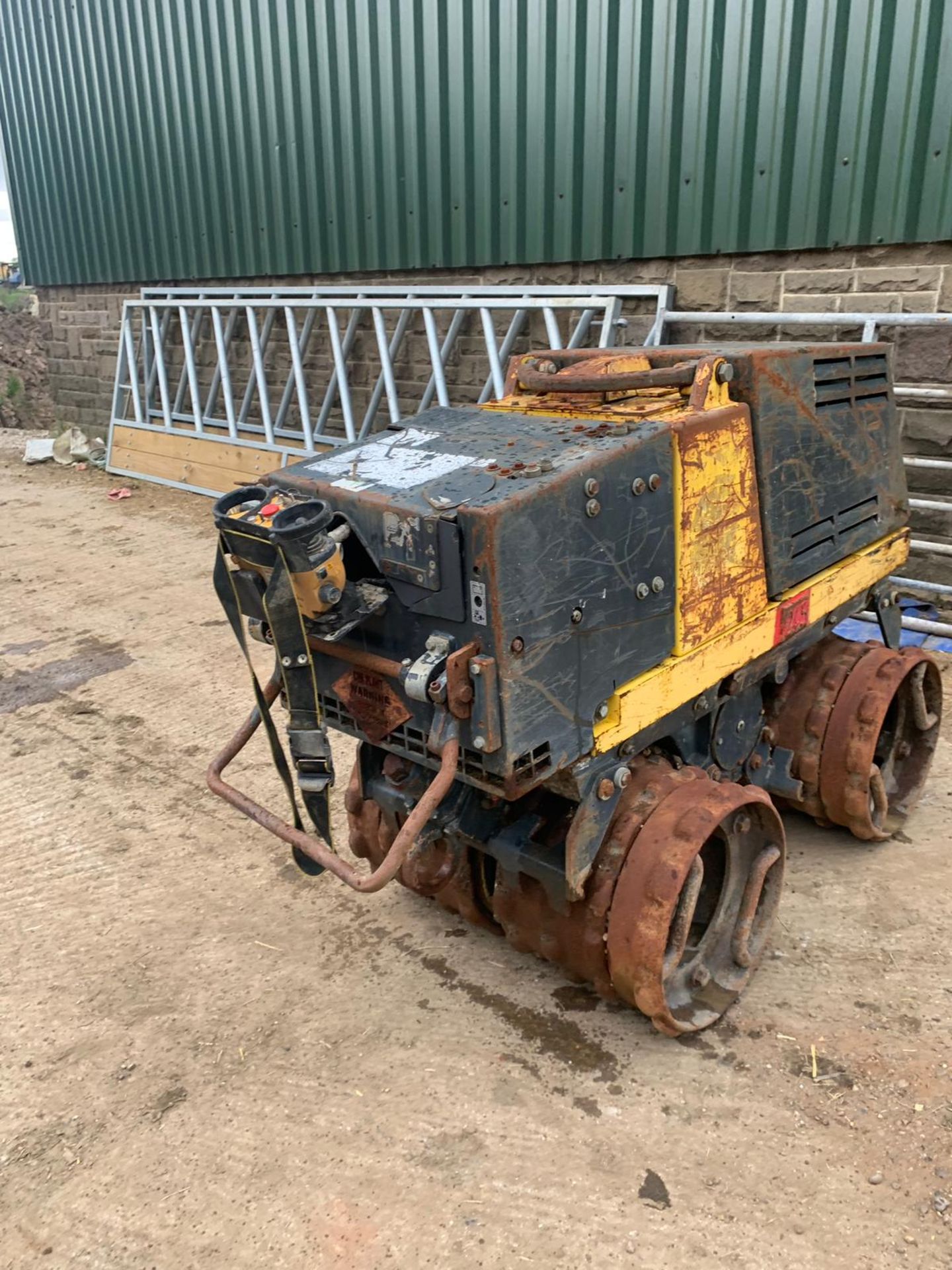 2005 BOMAG BMP 851 REMOTE CONTROL MULTI-PURPOSE WALK-BEHIND COMPACTOR, POWER 13.8 KW *PLUS VAT* - Image 8 of 9