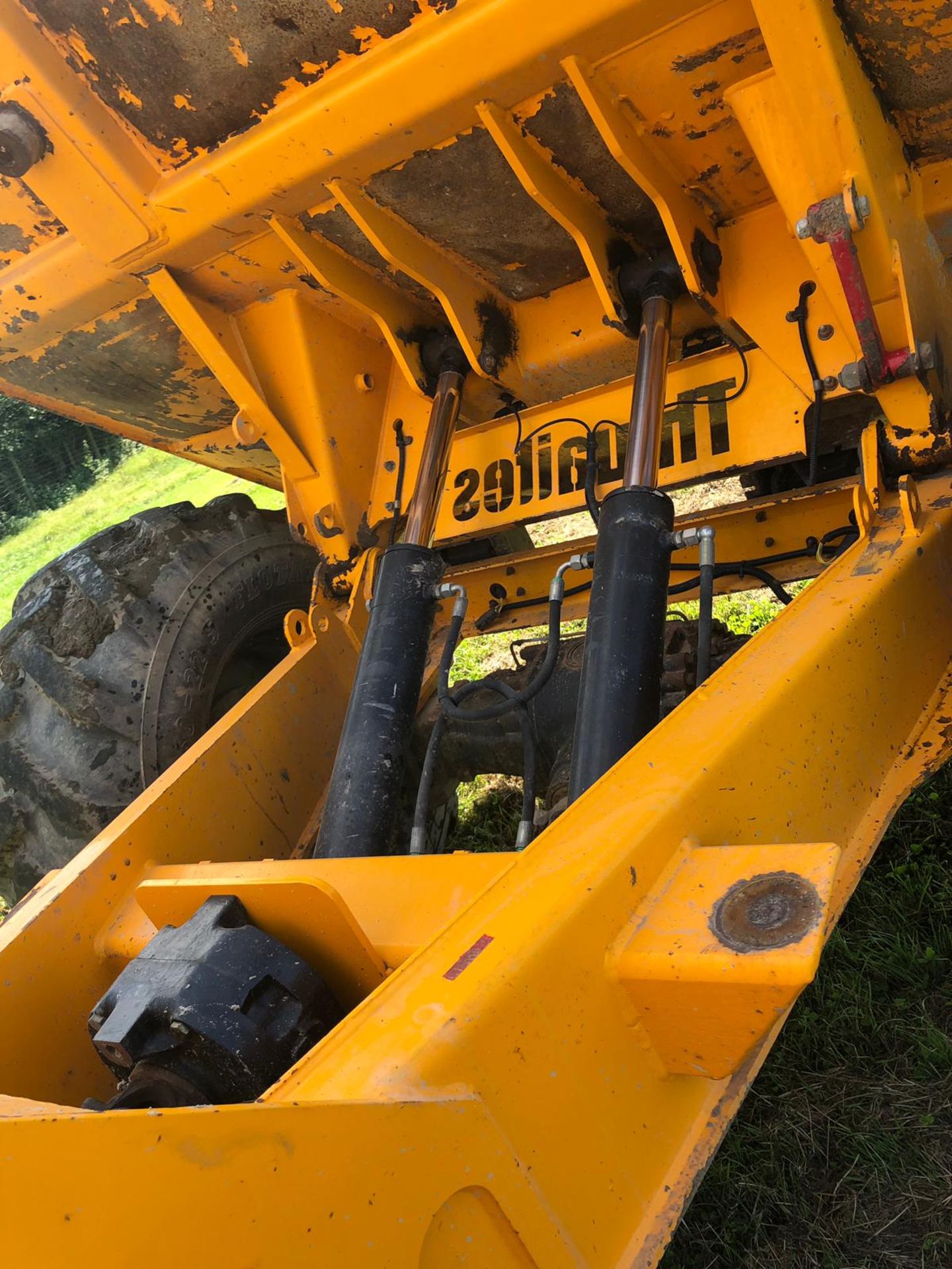 2009 THWAITES 9 TON STRAIGHT TIP DUMPER, RUNS, WORKS AND TIPS *PLUS VAT* - Image 12 of 13