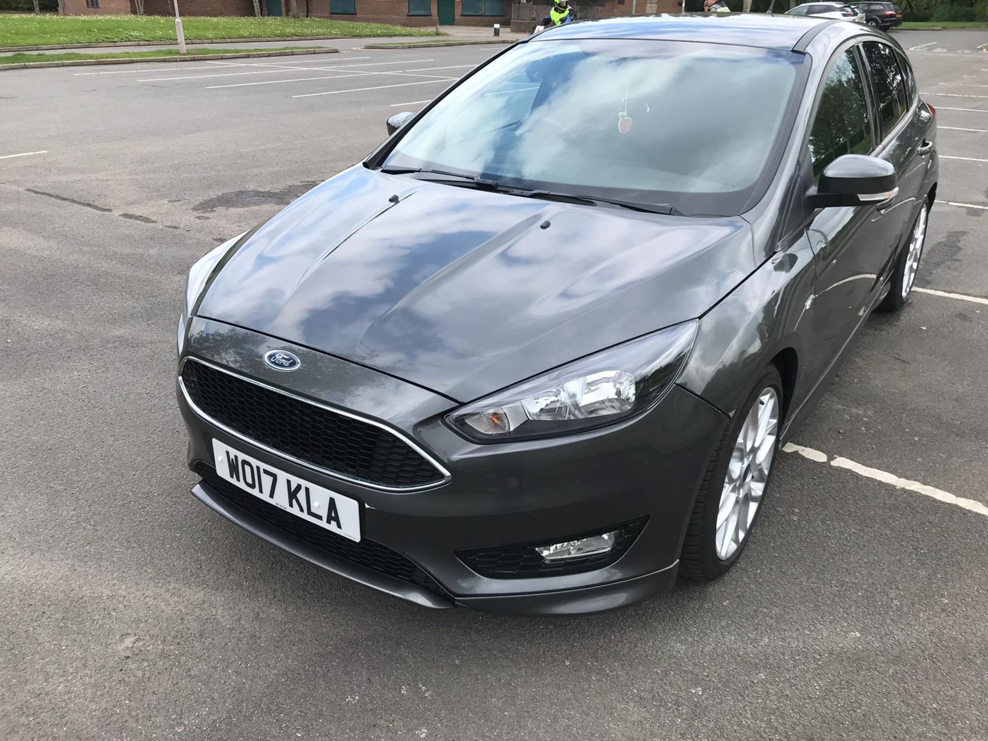 2017/17 REG FORD FOCUS ST-LINE 1.0 ECO-BOOST PETROL GREY 5 DOOR HATCHBACK *NO VAT* - Image 2 of 9