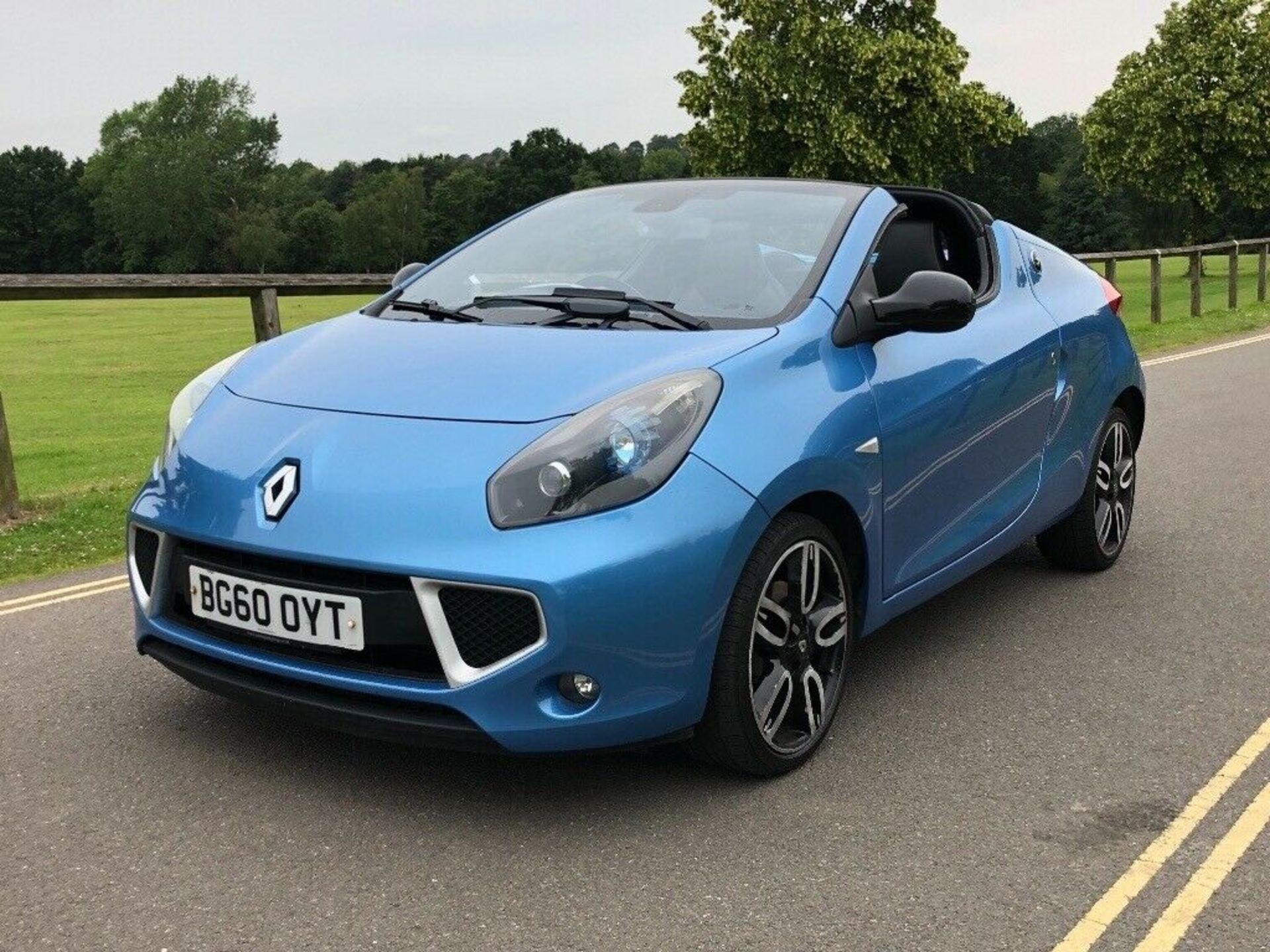 2010/60 REG RENAULT WIND ROADSTER DYNAMIQUE S TCE 1.2 BLUE PETROL CONVERTIBLE *NO VAT* - Image 2 of 9