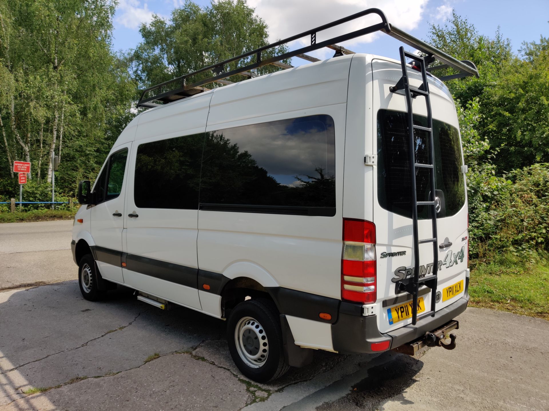 2011/11 REG MERCEDES-BENZ SPRINTER 315 CDI 4X4 2.2 DIESEL 9 SEATER, AIR CON, NIGHT HEATER, SAT NAV - Image 4 of 33