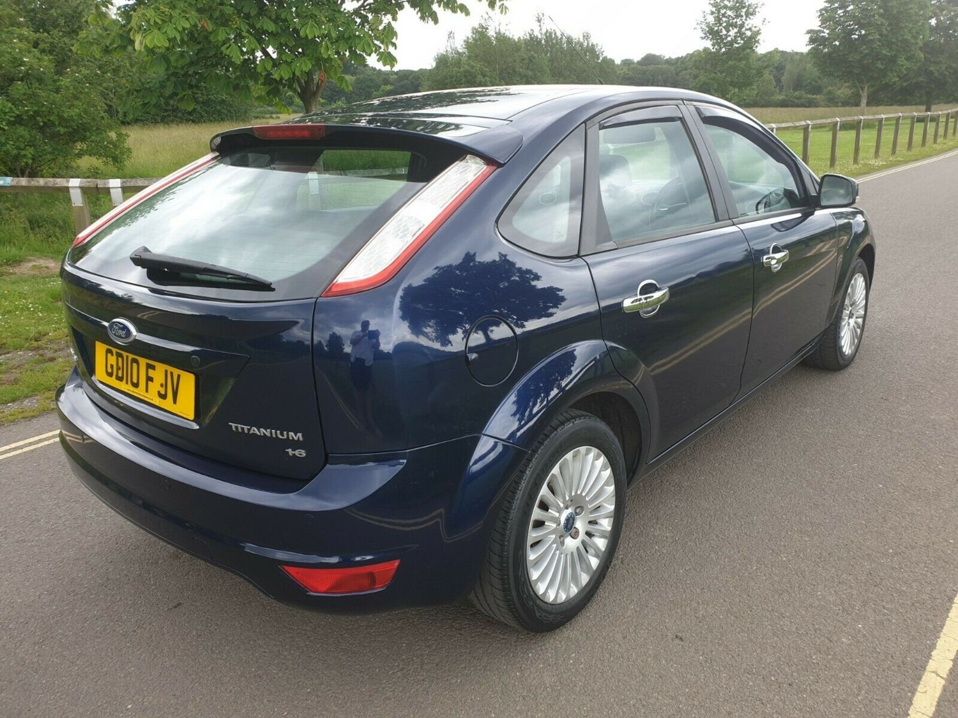 2010/10 REG FORD FOCUS TITANIUM 100 BLUE 1.6 PETROL 5 DOOR HATCHBACK *NO VAT* - Image 7 of 12