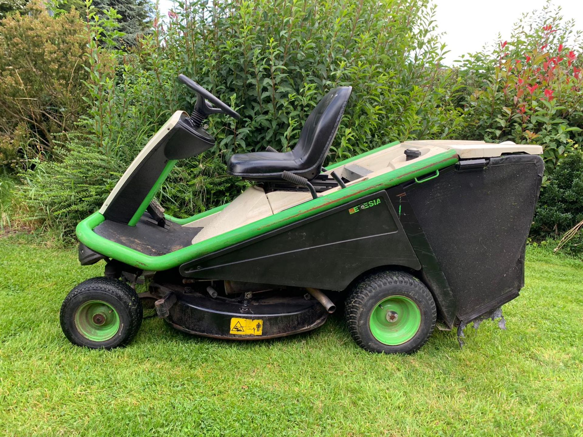 2015 ETESIA HYDRO 80 MKHP 3 RIDE ON LAWN MOWER, 240 KG, 11.9 KW, RUNS AND WORKS *PLUS VAT* - Image 9 of 9