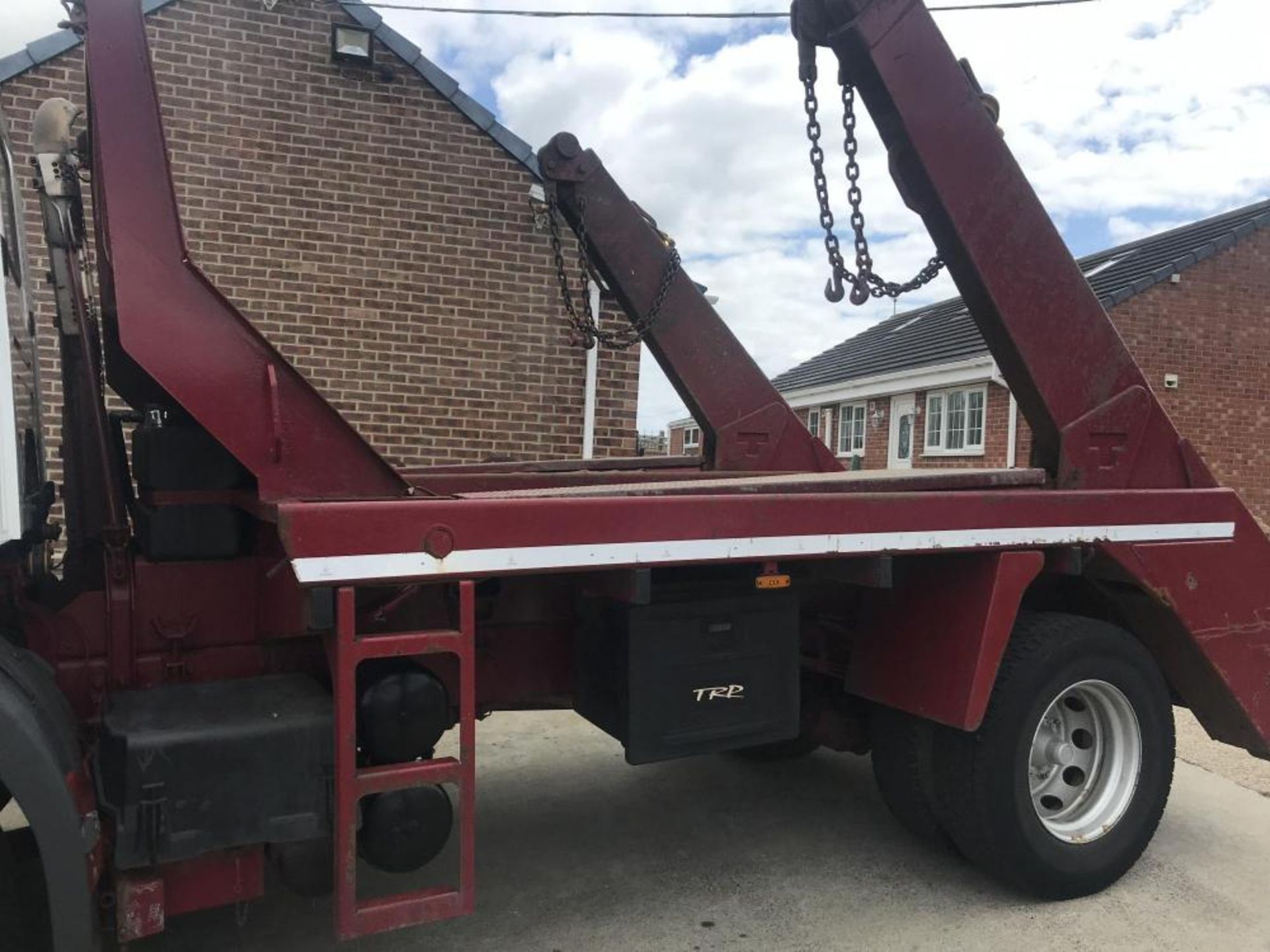 2008/08 REG SCANIA P230 18TON SKIP LOADER EXTENDING ARMS MANUAL GEARBOX, SHOWING 1 FORMER KEEPER - Image 4 of 11