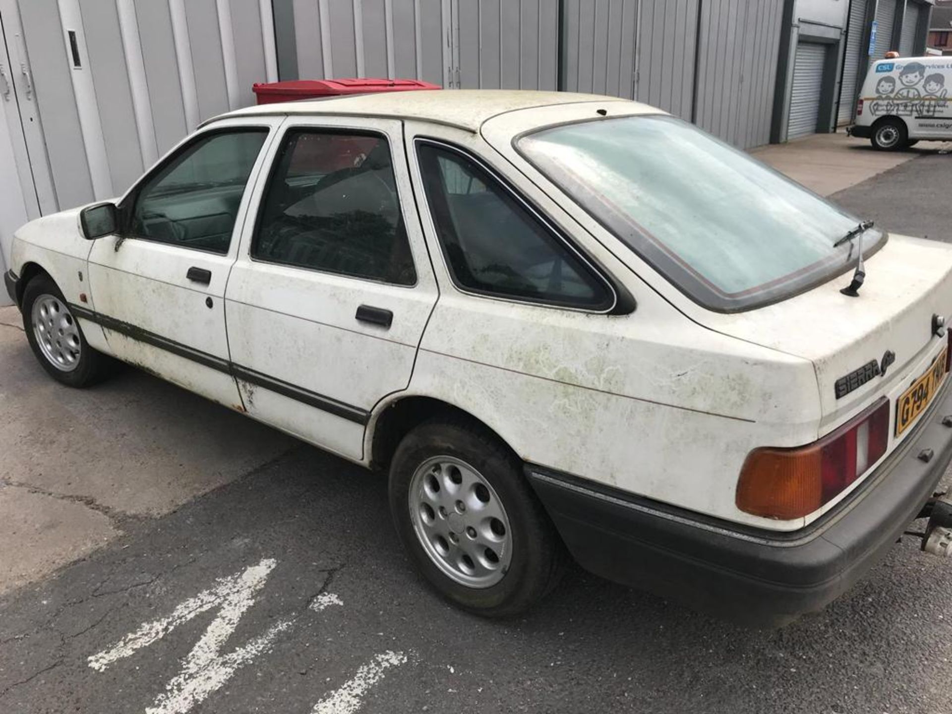 RARE 1989/G REG FORD SIERRA GHIA I AUTO 2.0 PETROL WHITE 5 DOOR HATCHBACK *NO VAT* - Image 3 of 4