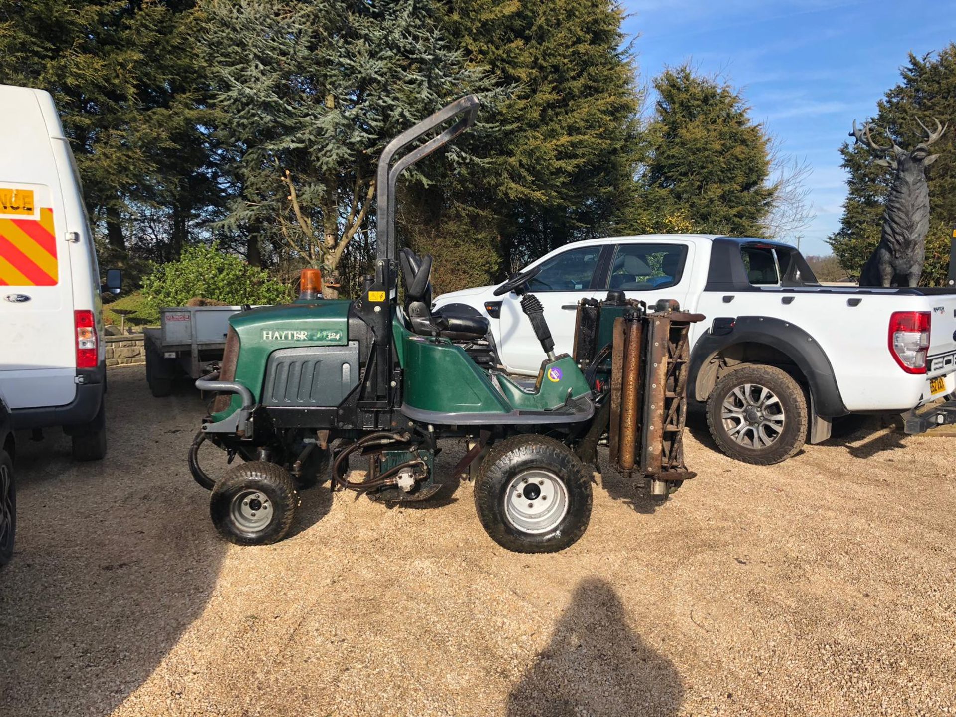 2009 HAYTER 324 RIDE ON LAWN MOWER 4 WHEEL DRIVE, RUNS DRIVES AND CUTS *PLUS VAT*