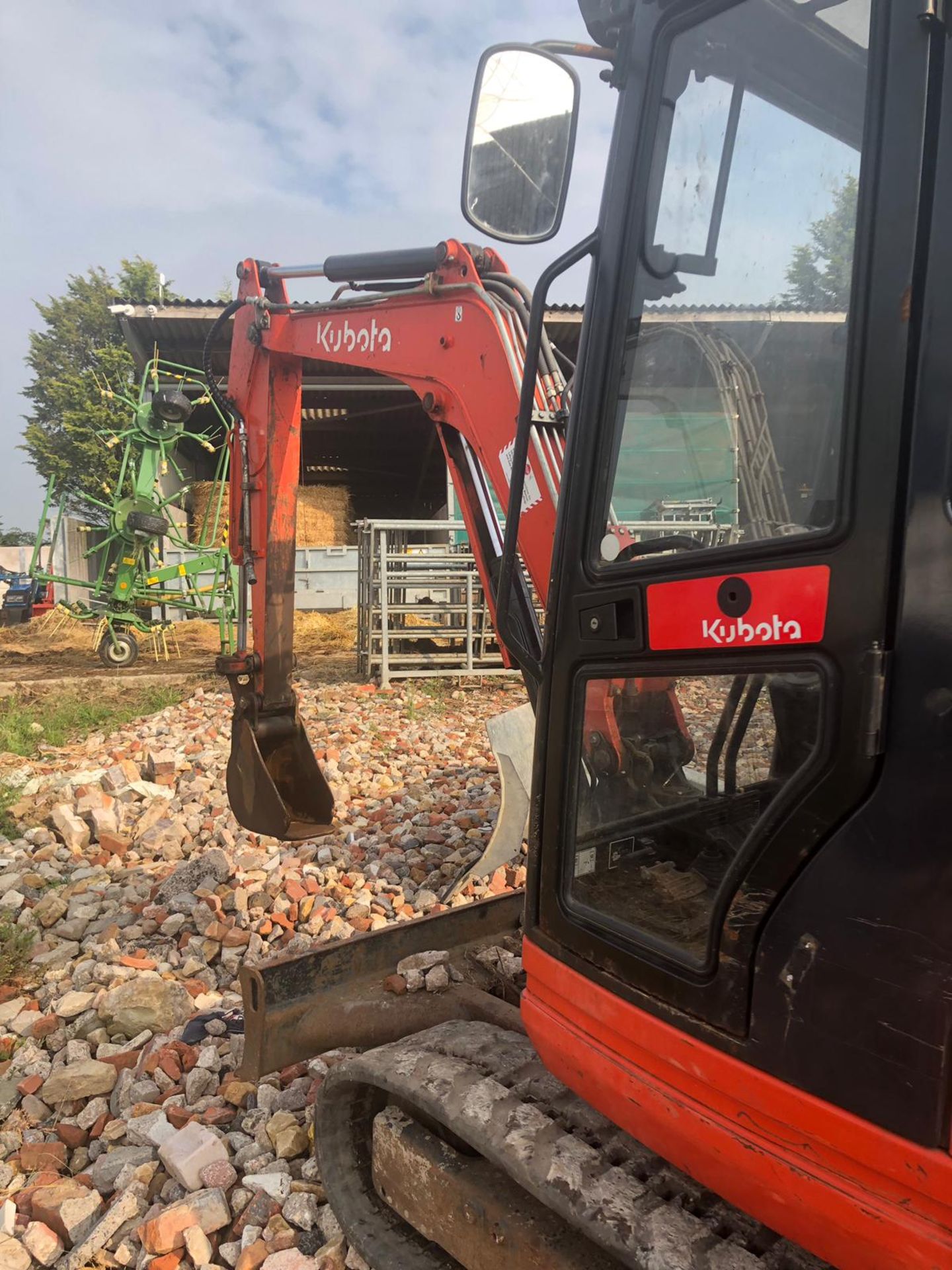 2013 KUBOTA KX61-3 2.5 TON DIGGER, SHOWING - 2350 HOURS, RUNS, WORKS & DIGS *PLUS VAT* - Image 6 of 8