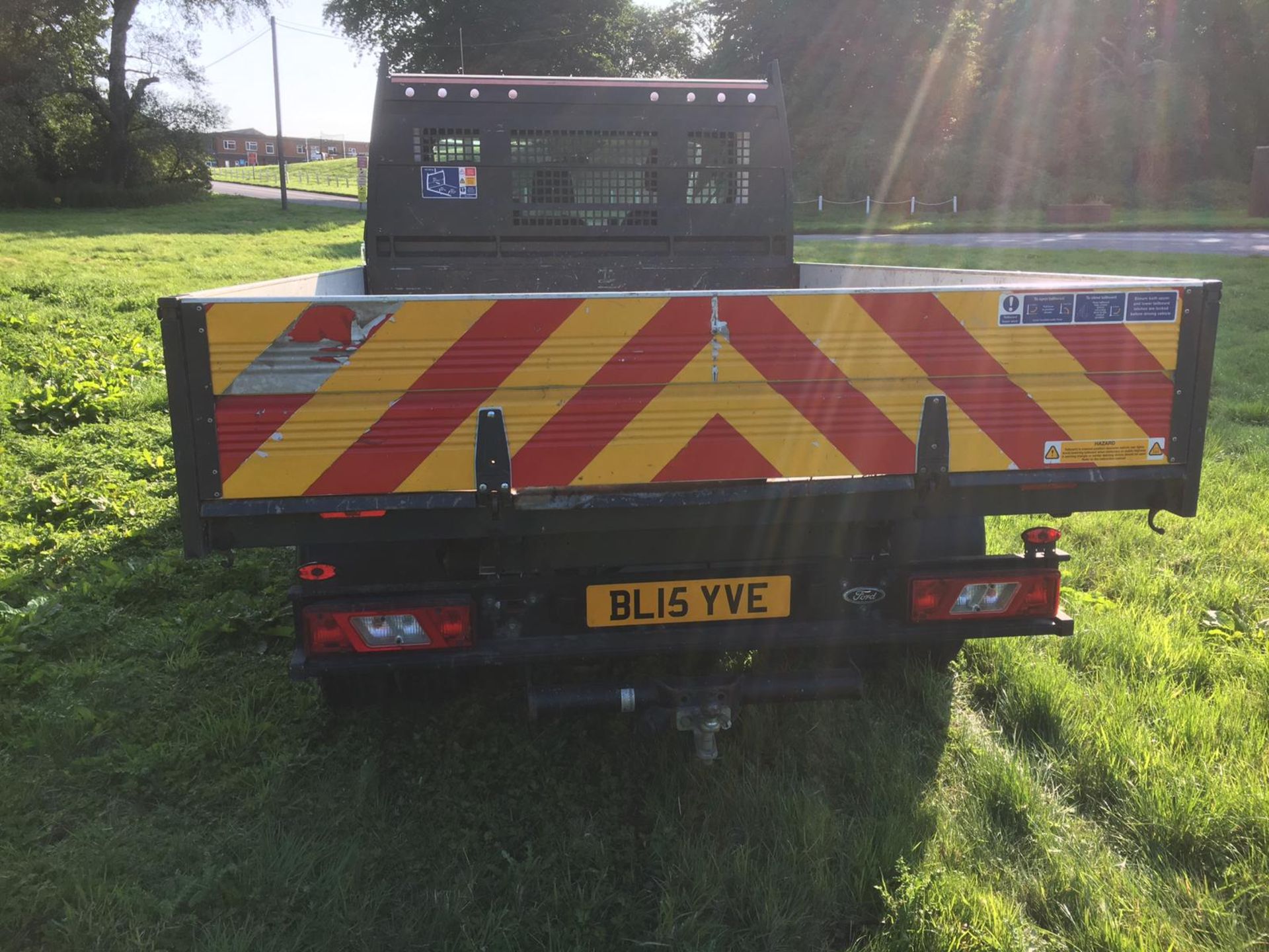 2015/15 REG FORD TRANSIT 350 TIPPER 2.2 DIESEL WHITE, SHOWING 0 FORMER KEEPERS *NO VAT* - Image 7 of 12