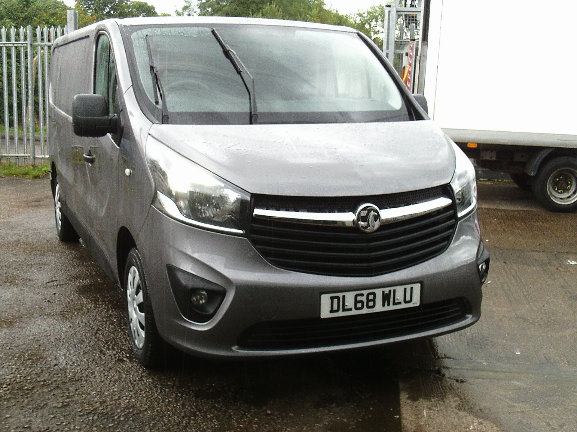 2018/68 REG VAUXHALL VIVARO 2900 SPORTIVE EURO 6 CDTI 1.6 DIESEL PANEL VAN, SHOWING 0 FORMER KEEPERS