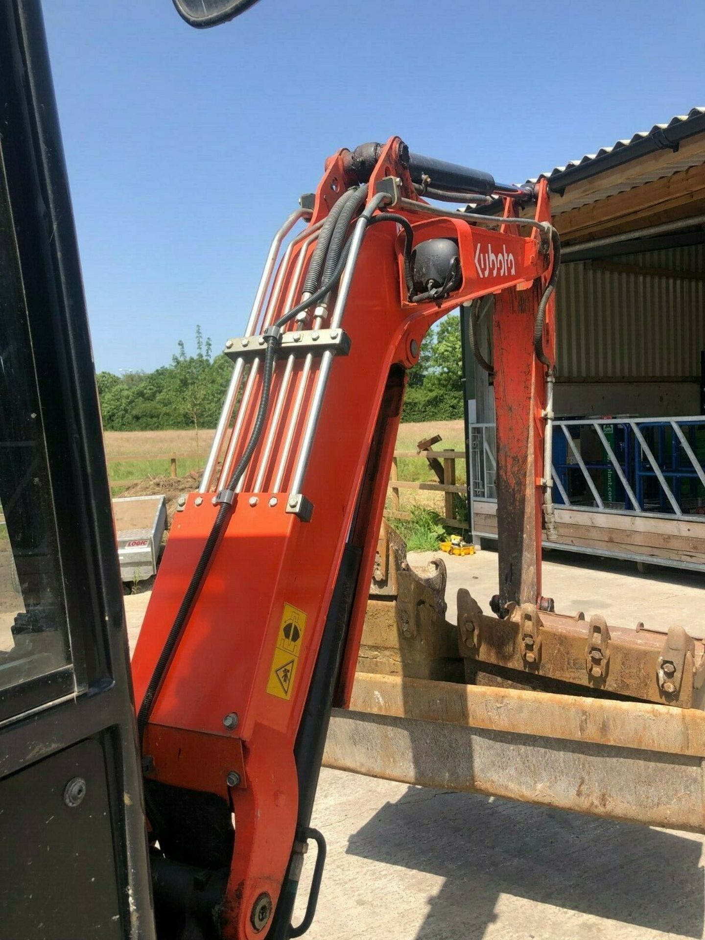 2014 KUBOTA KX71-3 EXCAVATOR, 1907 HOURS, QUICK HITCH, 2 SPEED TRACKING C/W 4 BUCKETS FULL GLASS CAB - Image 9 of 10