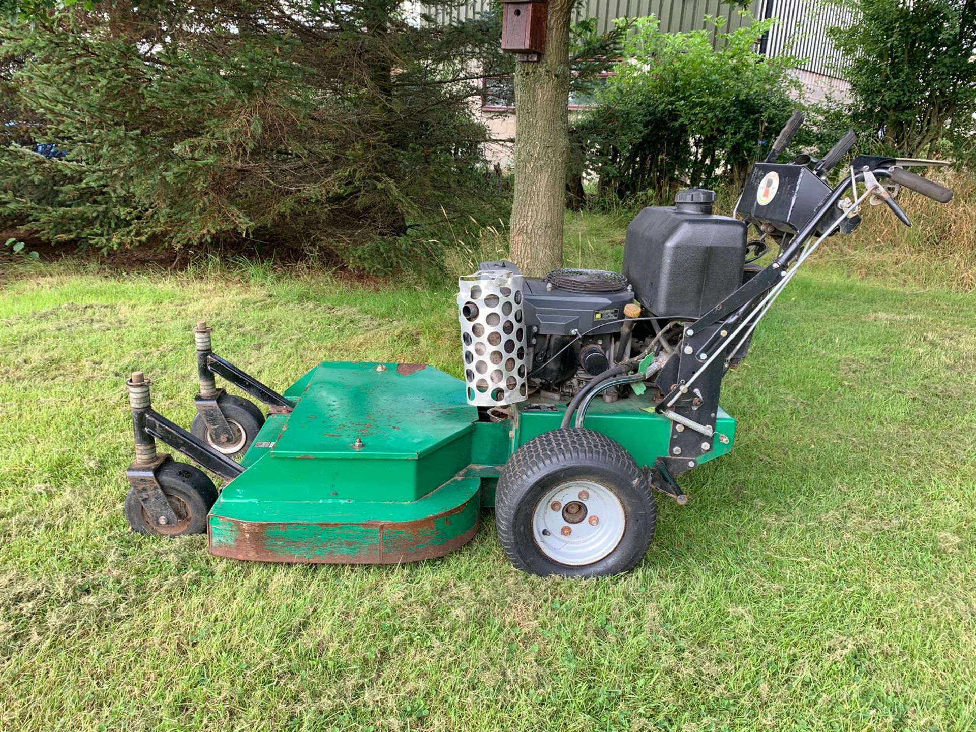 2008 CGC WALK BEHIND ZERO TURN HEAVY DUTY COMMERCIAL LAWN MOWER 172 KG, 11 KW POWER *PLUS VAT* - Image 5 of 12