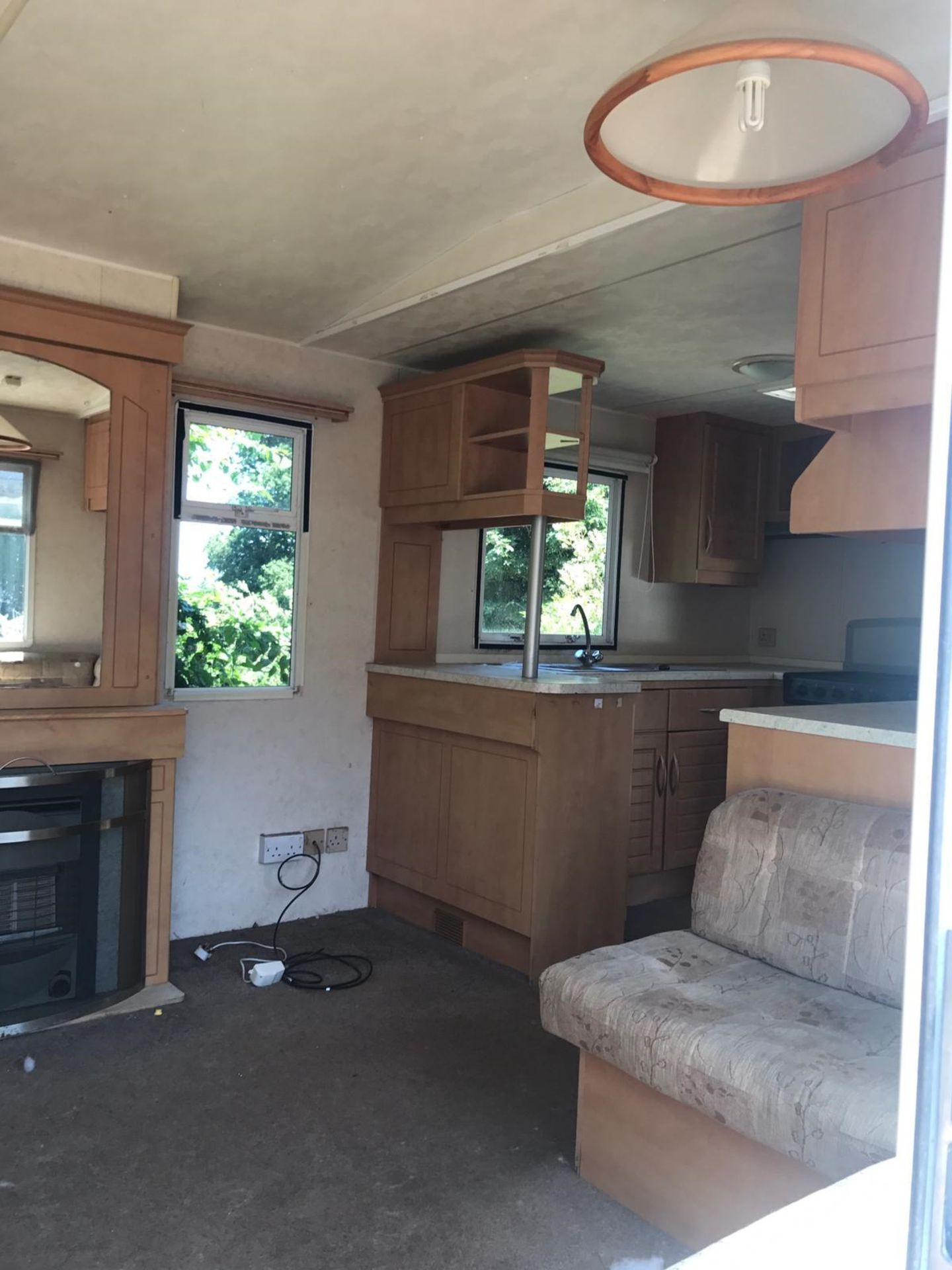 GOOD STATIC CARAVAN / MOBILE HOME - TO BE REMOVED WITHIN 5 DAYS, NO RESERVE! *NO VAT* - Image 11 of 18