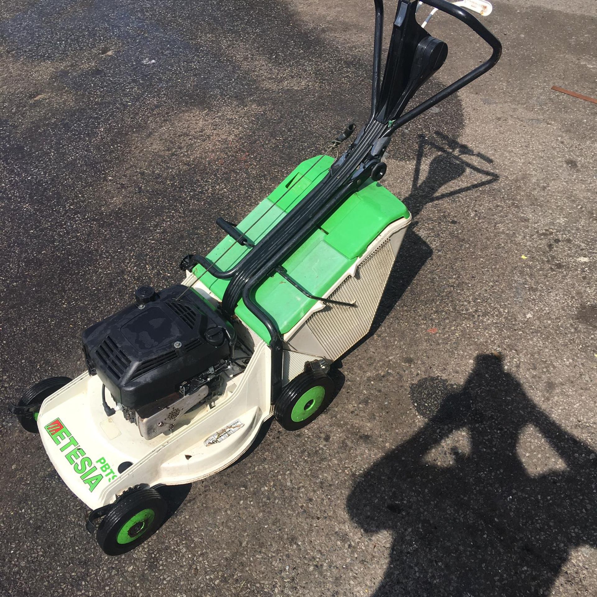 4 X WALK BEHIND PUSH MOWERS ALL SOLD AS ONE LOT - NO RESERVE! *NO VAT* - Image 3 of 16