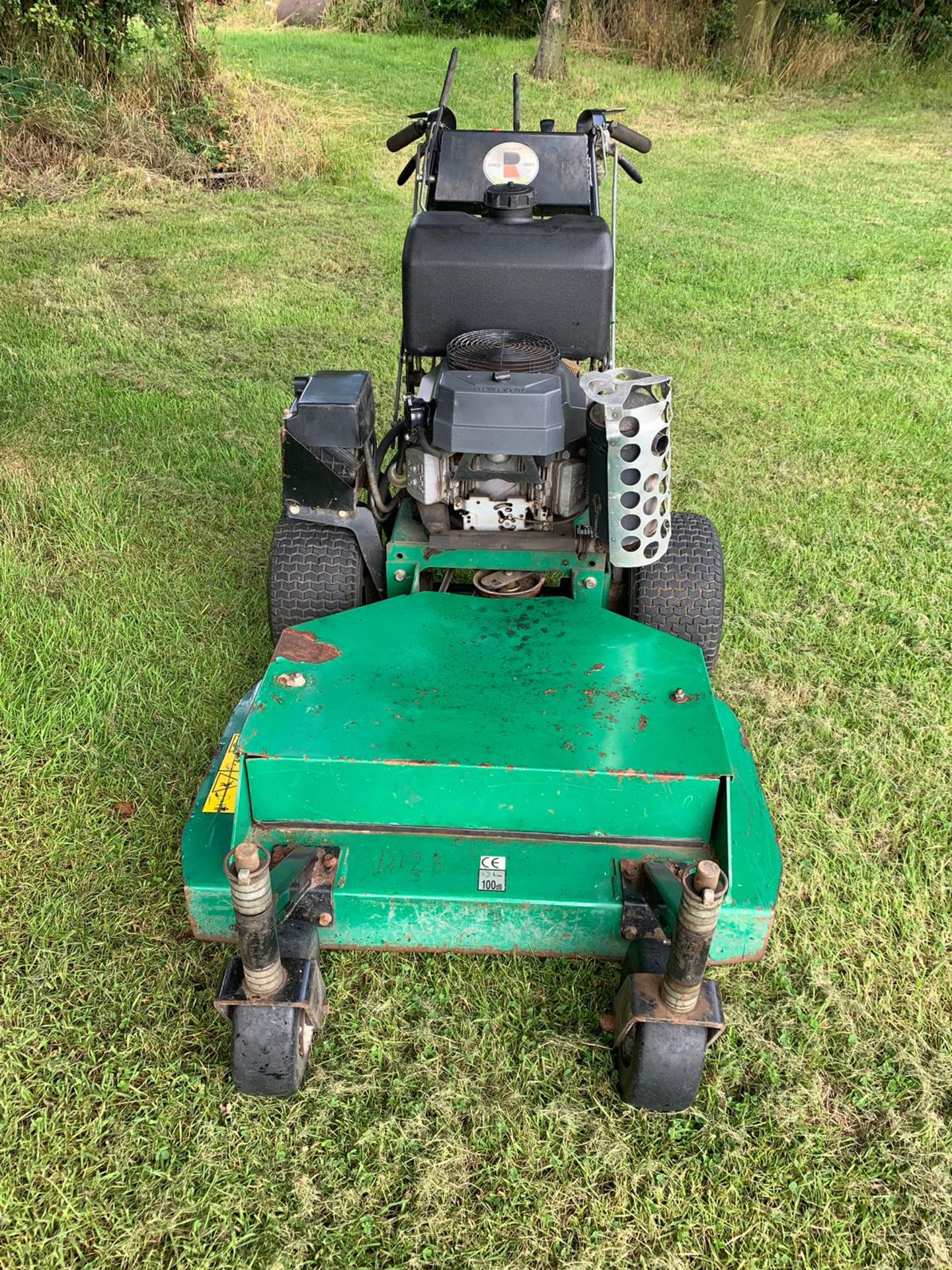 2008 CGC WALK BEHIND ZERO TURN HEAVY DUTY COMMERCIAL LAWN MOWER 172 KG, 11 KW POWER *PLUS VAT* - Image 4 of 12