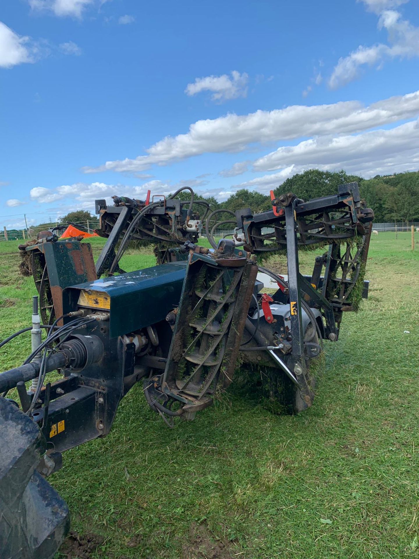 HAYTER TM749 7 GANG TRAILED CYLINDER MOWER, YEAR 2010, MASS: 1110 KG *PLUS VAT* - Image 3 of 18