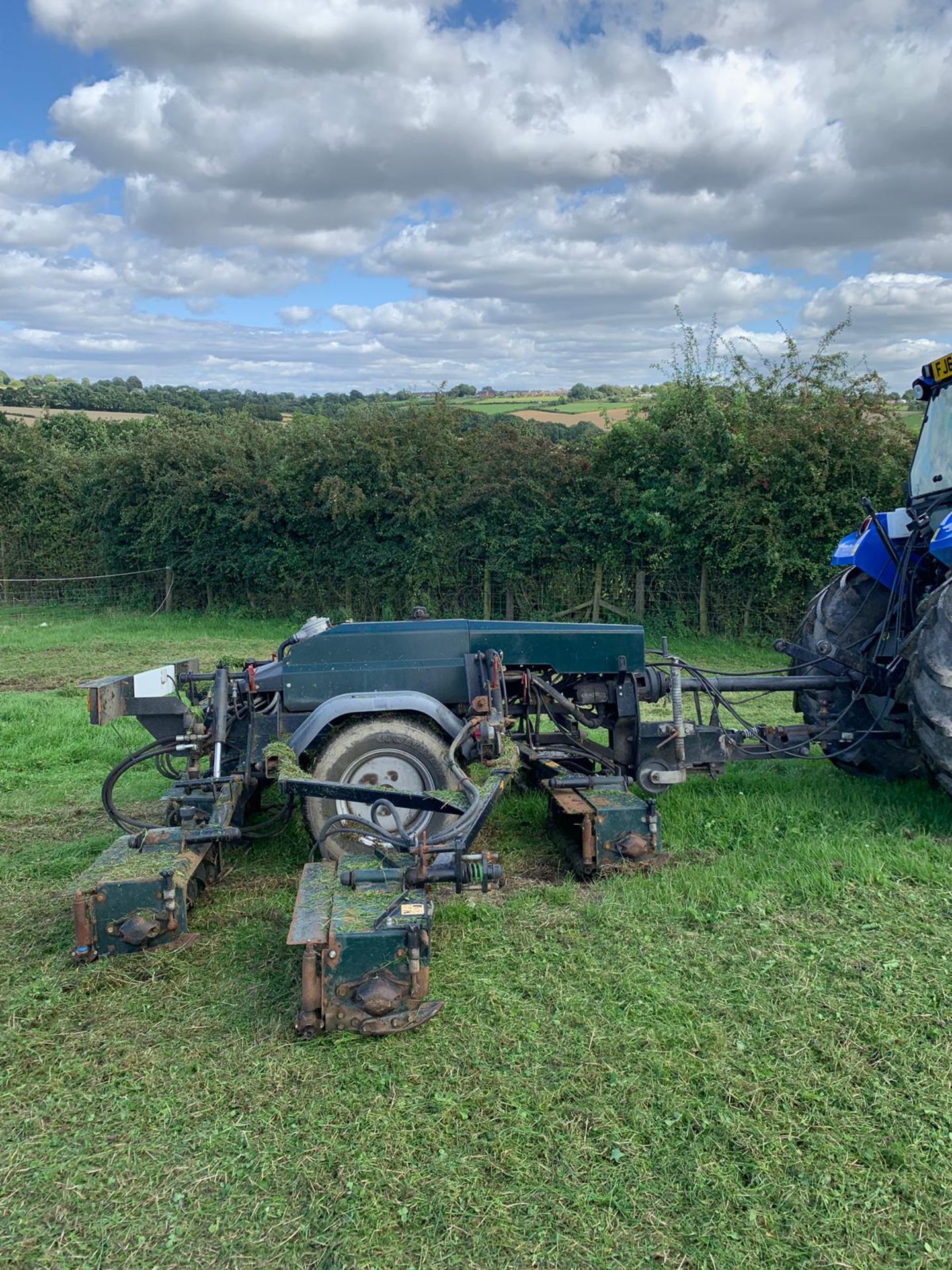 HAYTER TM749 7 GANG TRAILED CYLINDER MOWER, YEAR 2010, MASS: 1110 KG *PLUS VAT* - Image 5 of 18