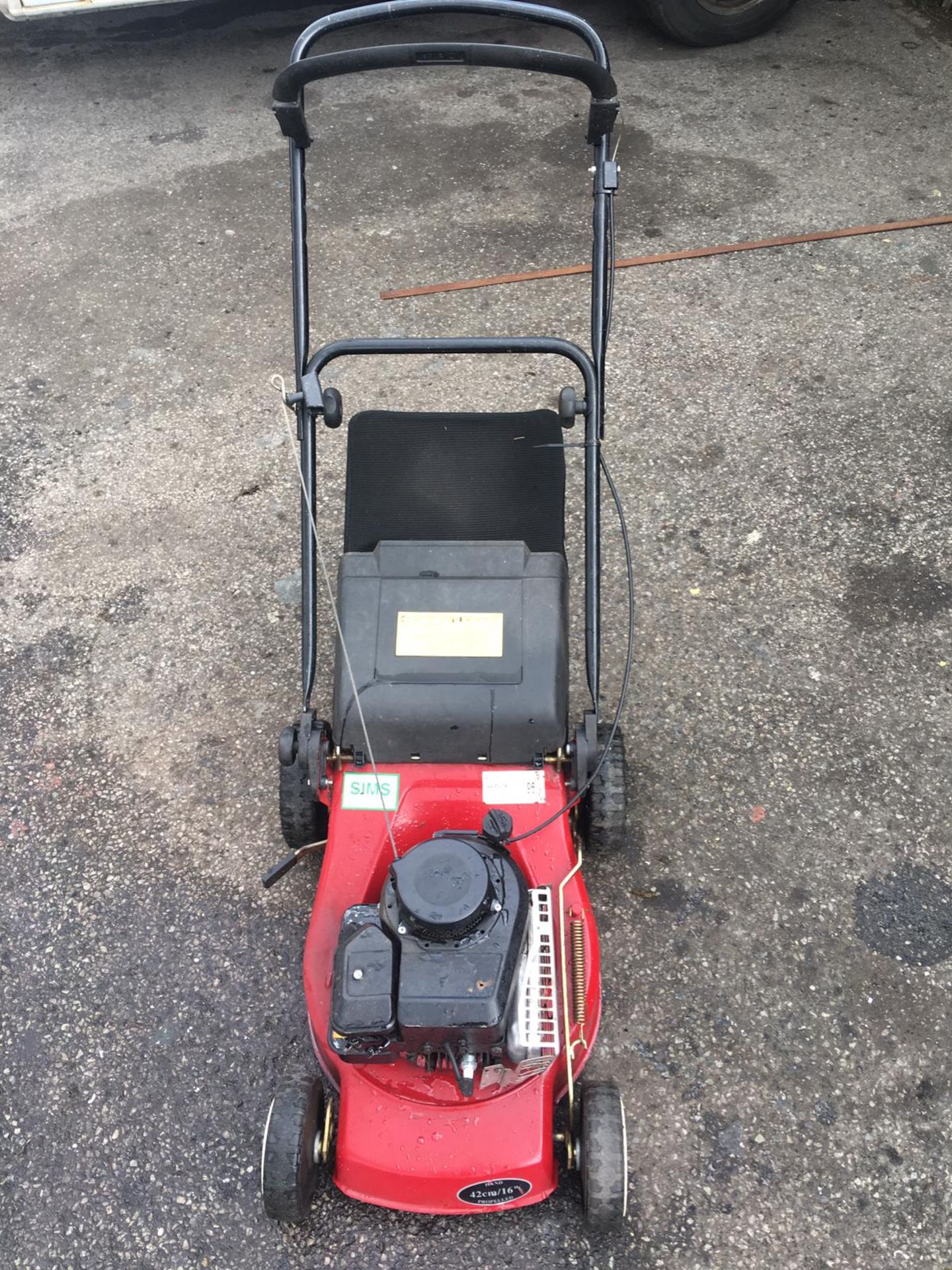4 X WALK BEHIND PUSH MOWERS ALL SOLD AS ONE LOT - NO RESERVE! *NO VAT* - Image 6 of 16