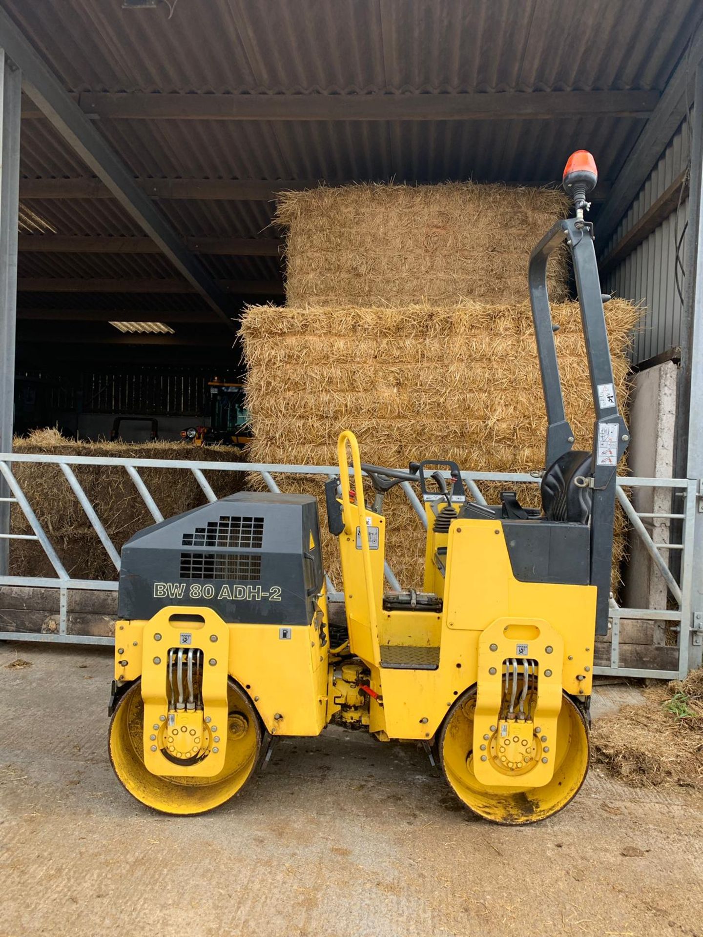 BOMAG BW 80 ADH-2 TWIN DRUM RIDE ON ROLLER *PLUS VAT* - Image 4 of 10