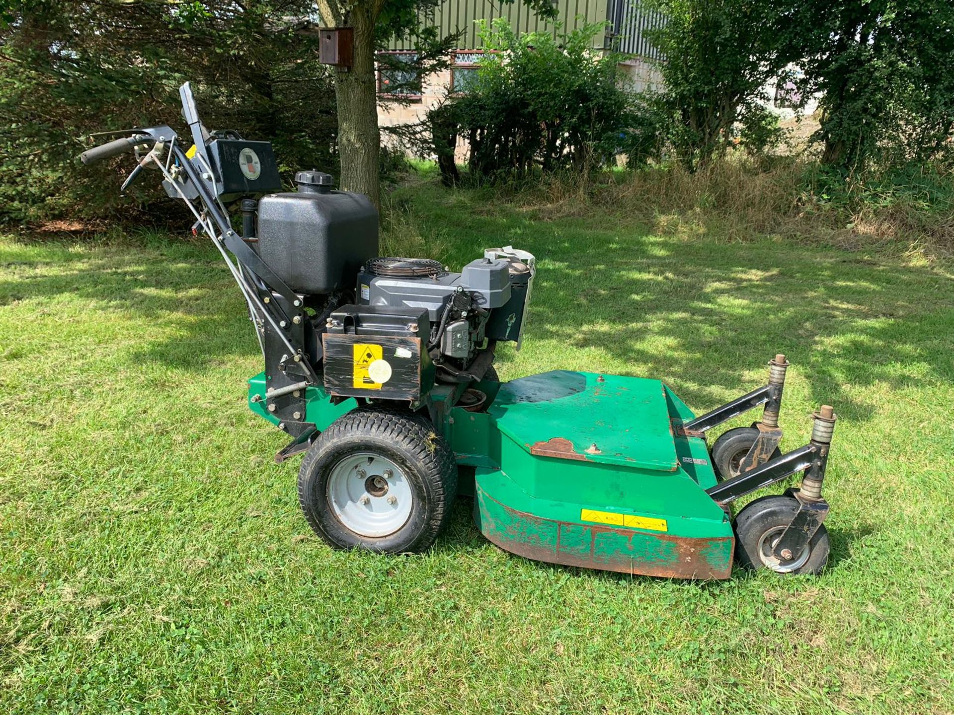 2008 CGC WALK BEHIND ZERO TURN HEAVY DUTY COMMERCIAL LAWN MOWER 172 KG, 11 KW POWER *PLUS VAT* - Image 2 of 12