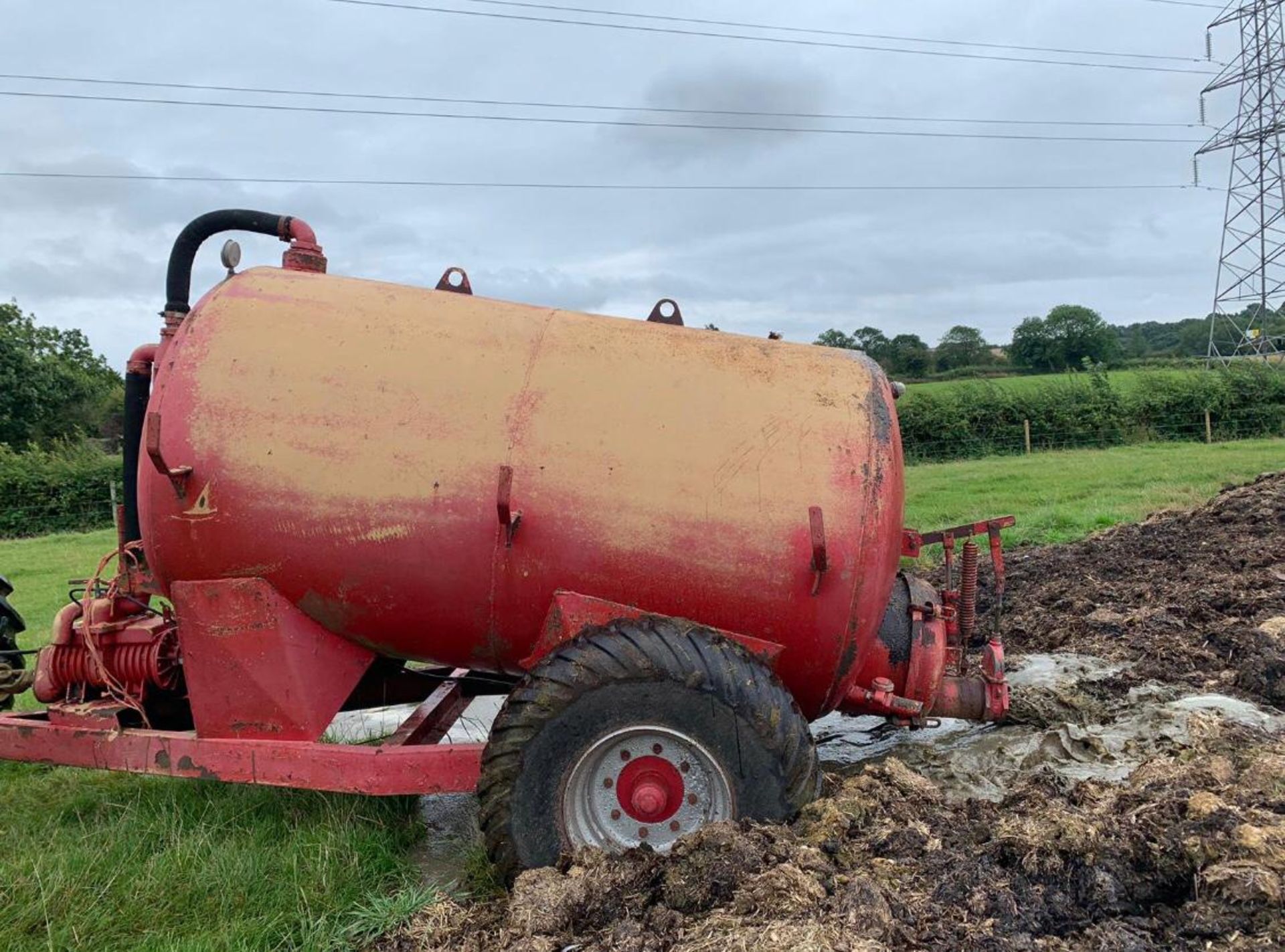 VACUUM TANKER SLURRY TANKER, WORKS WELL, COMES WITH PIPE *NO VAT* - Image 2 of 9