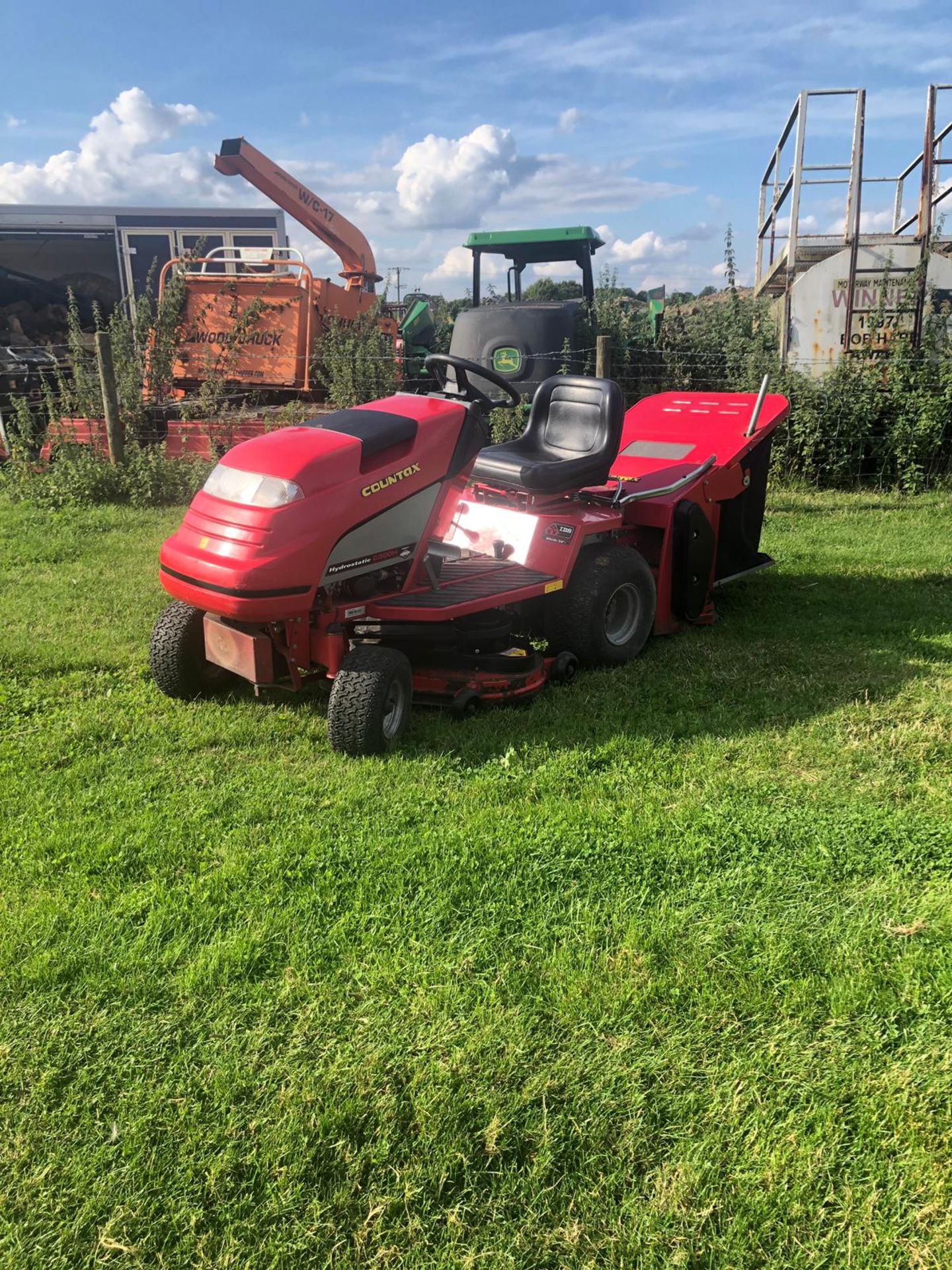 COUNTAX C300H RIDE ON LAWN MOWER *NO VAT* - Image 6 of 6