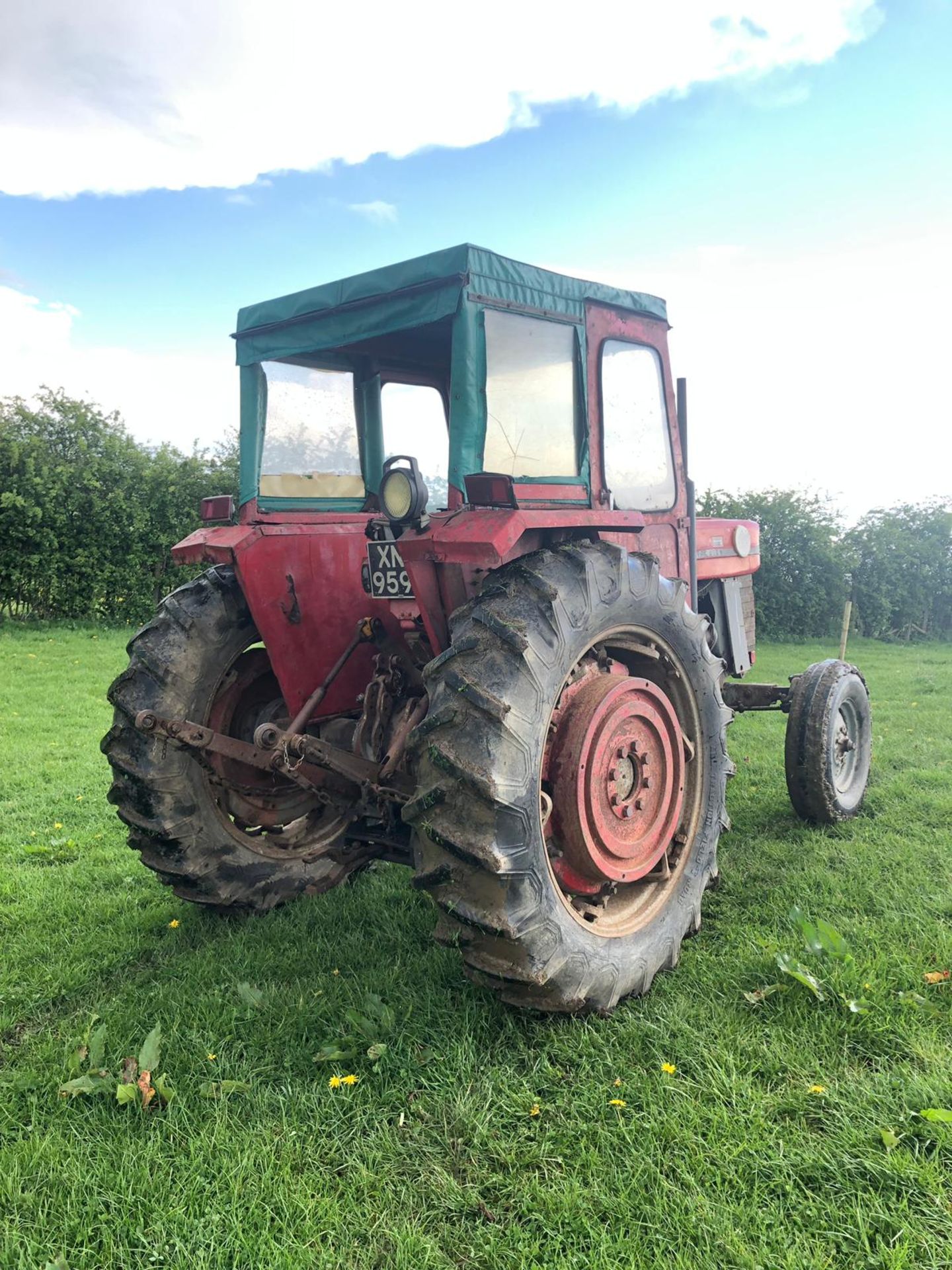 MASSEY FERGUSON 165 TRACTOR, RUNS AND WORKS, ALL GEARS WORK *PLUS VAT* - Bild 4 aus 6