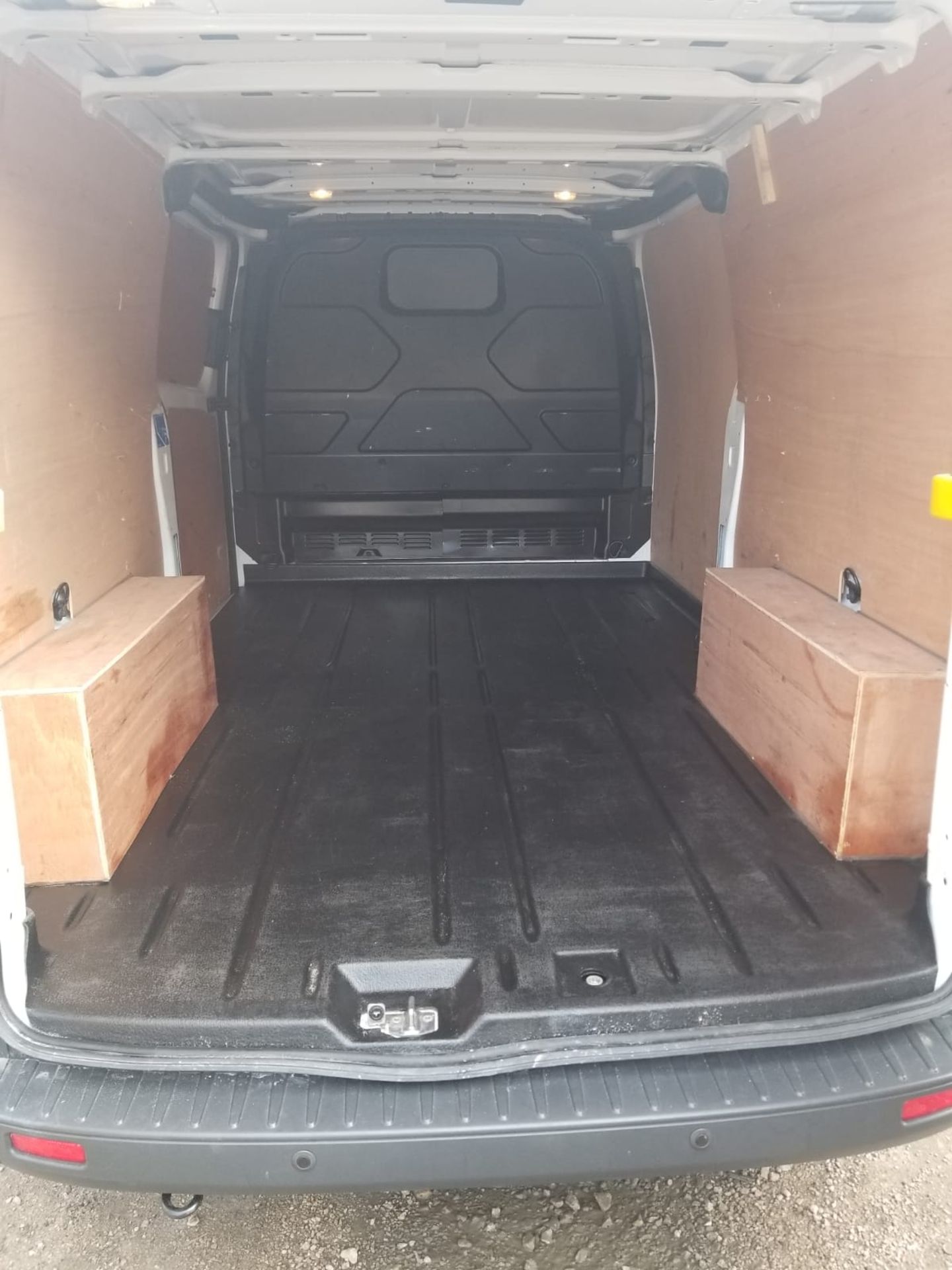 2015/65 REG FORD TRANSIT CUSTOM 330 TREND 2.2 DIESEL PANEL VAN, SHOWING 0 FORMER KEEPERS *NO VAT* - Image 7 of 12