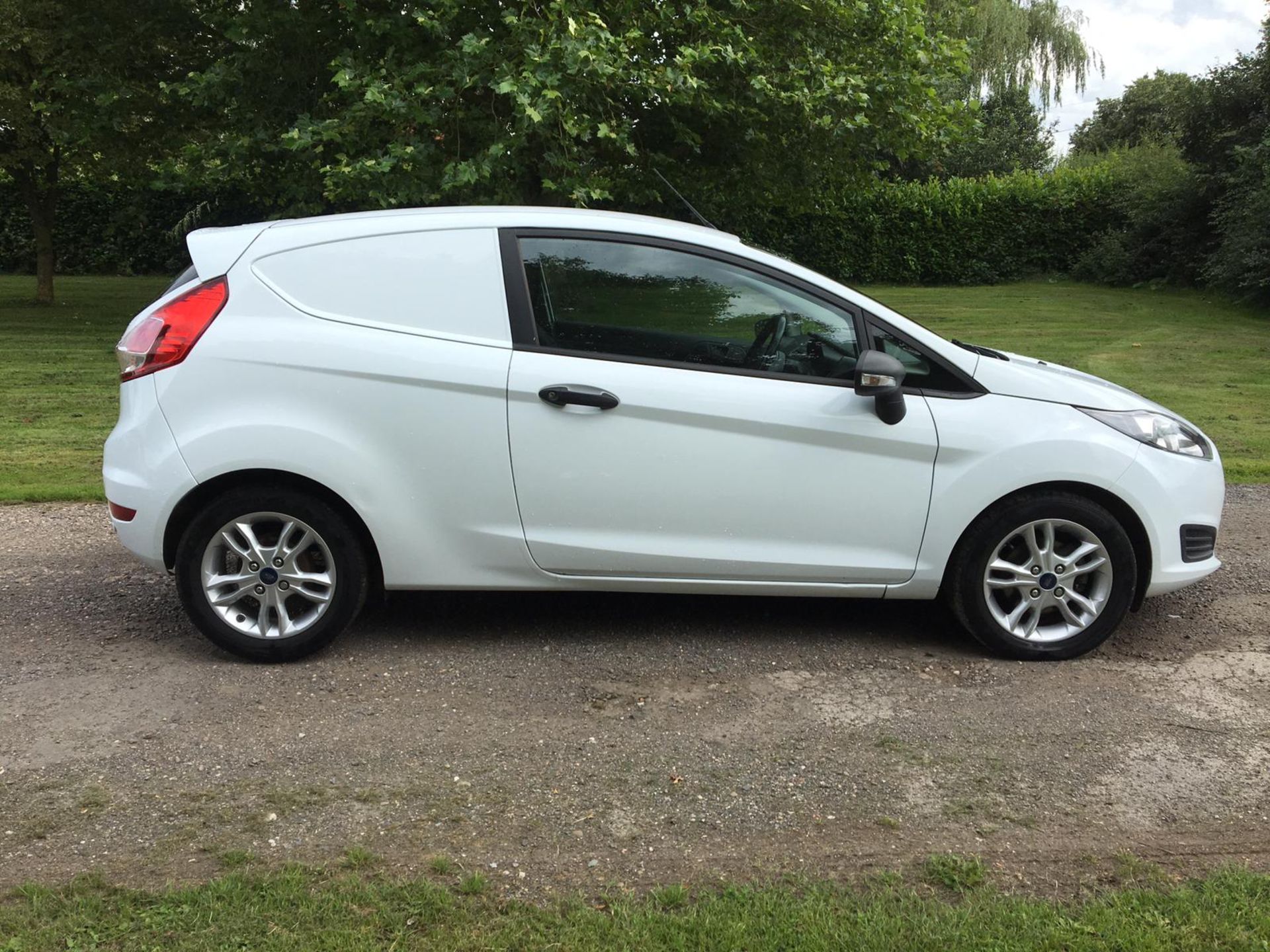 2013/63 REG FORD FIESTA ECONETIC TECH TDCI 1.6 DIESEL CAR/VAN, SHOWING 0 FORMER KEEPERS *PLUS VAT* - Image 8 of 13