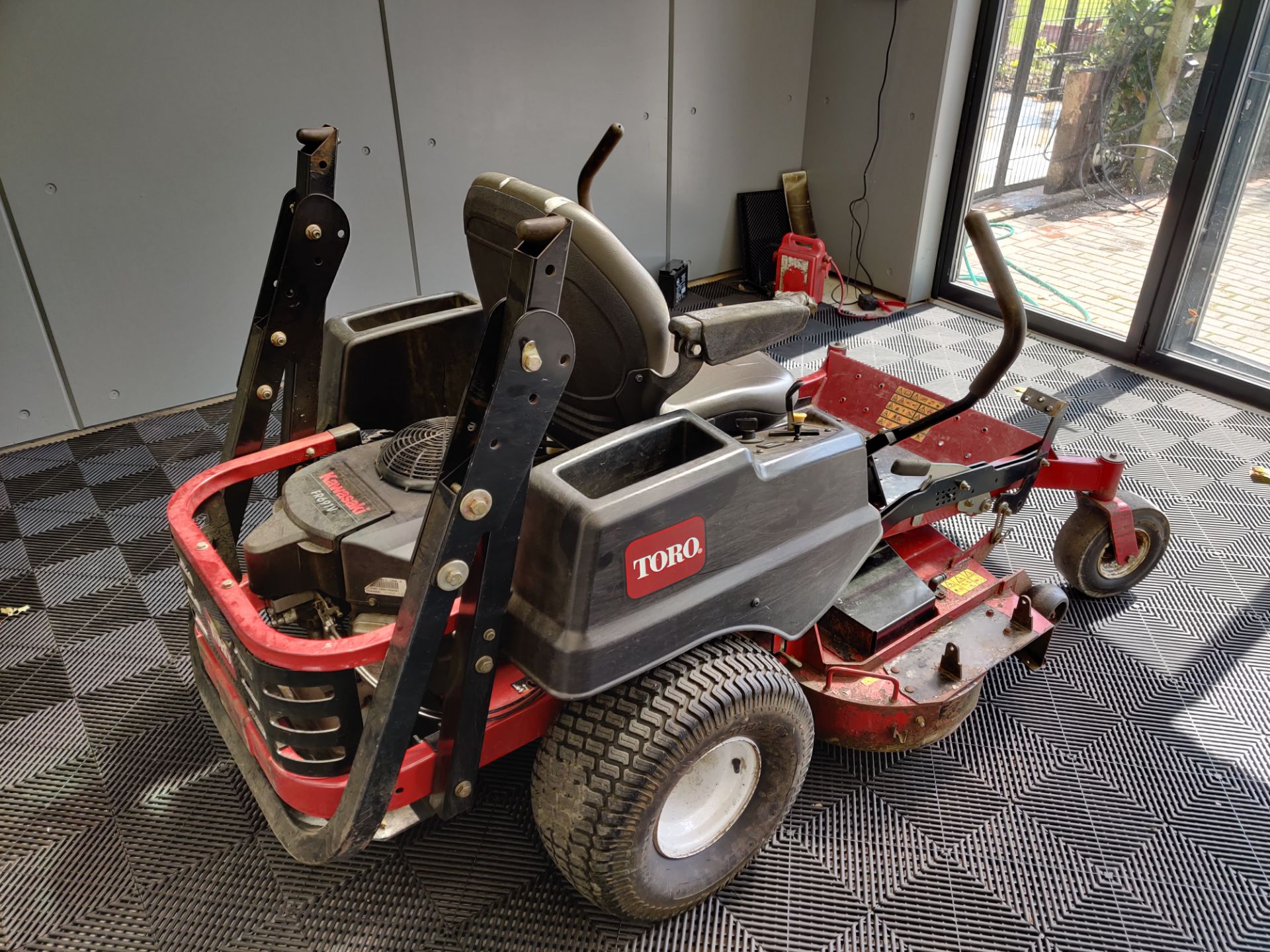 2013 TORO TITAN 5420 RIDE ON ZERO TURN 54" CUT KAWASAKI ENGINE LAWN MOWER, LOW HOURS *PLUS VAT* - Image 6 of 10