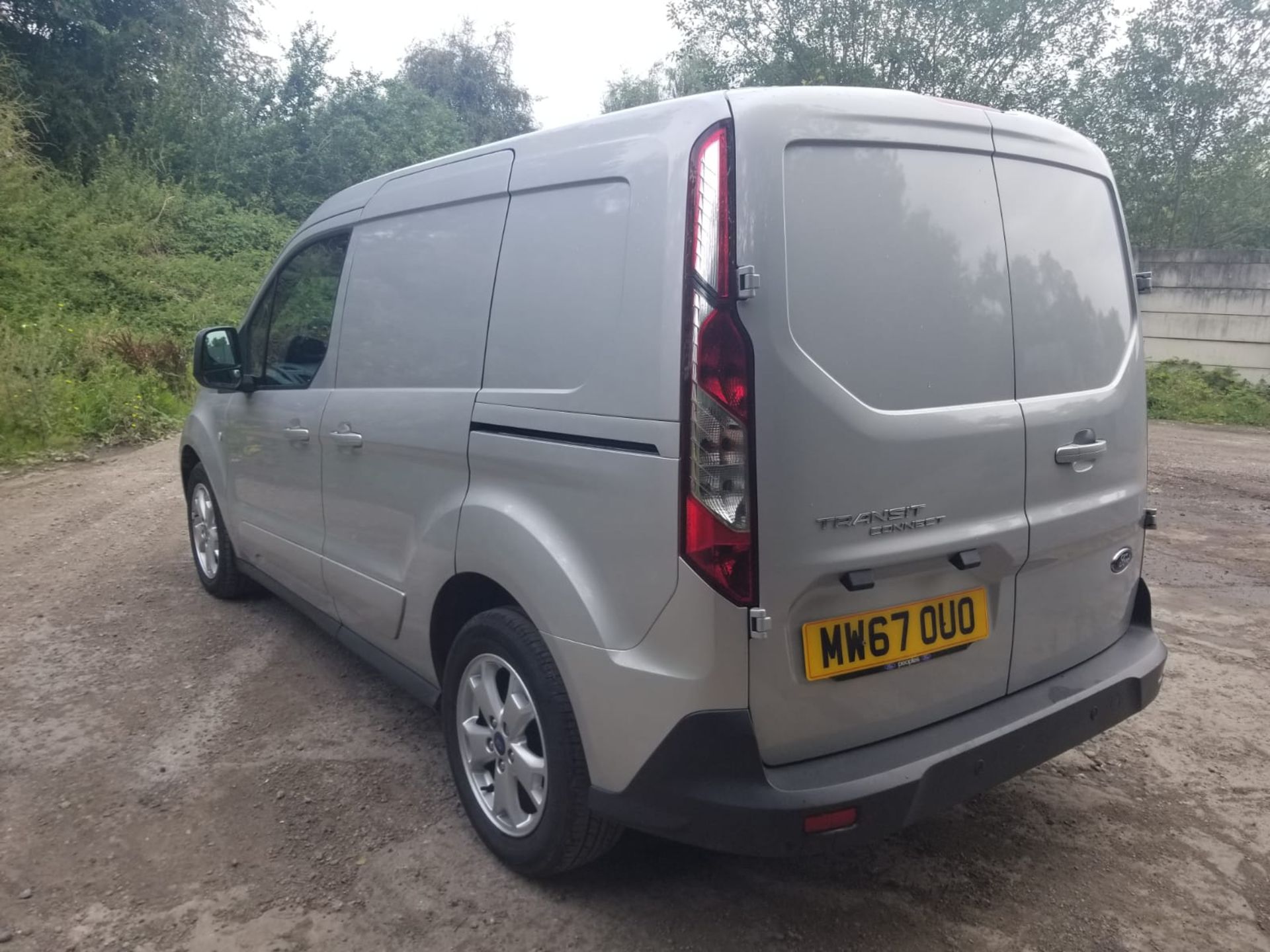 2017/67 REG FORD TRANSIT CONNECT 200 LIMITED 1.5 DIESEL SILVER PANEL VAN, SERVICE HISTORY *NO VAT* - Image 4 of 11