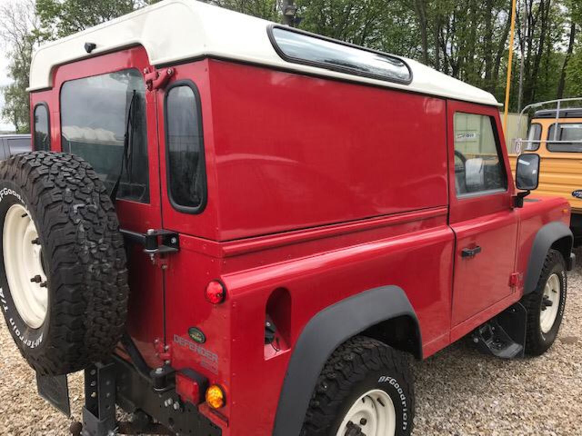 FULLY REBUILT! 1991/J REG LAND ROVER 90 DEFENDER 200 TURBO DIESEL 2.5 RED LIGHT 4X4 *NO VAT* - Image 6 of 14