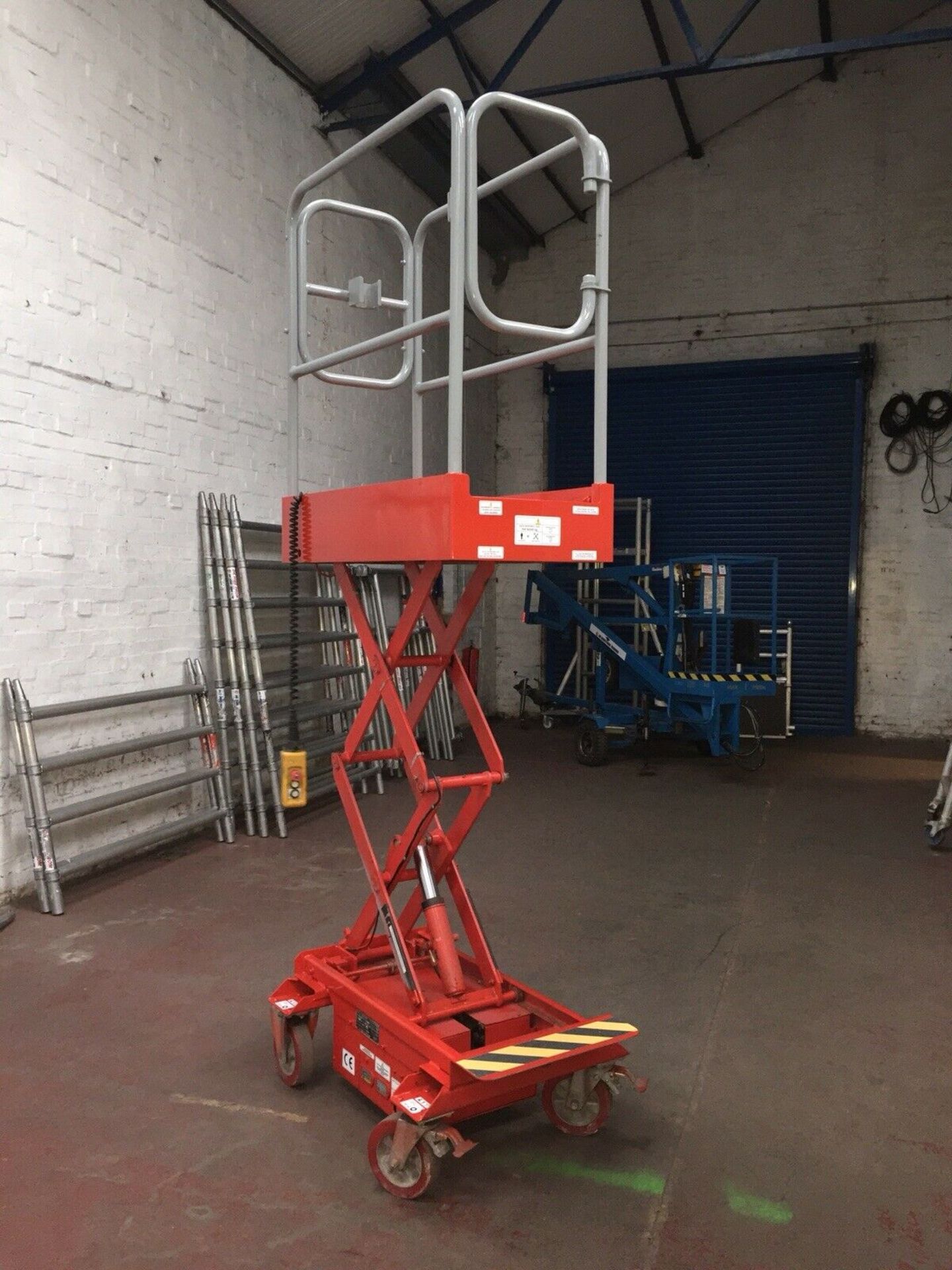 2008 Pop Up Scissor Lift with NEW LOLER TEST / CERTIFICATE - Image 5 of 8