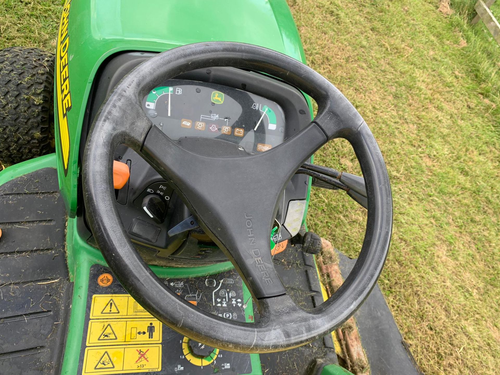 JOHN DEERE X595 4WD RIDE ON DIESEL LAWNMOWER 48" DECK, RUNS AND WORKS *PLUS VAT* - Image 11 of 18