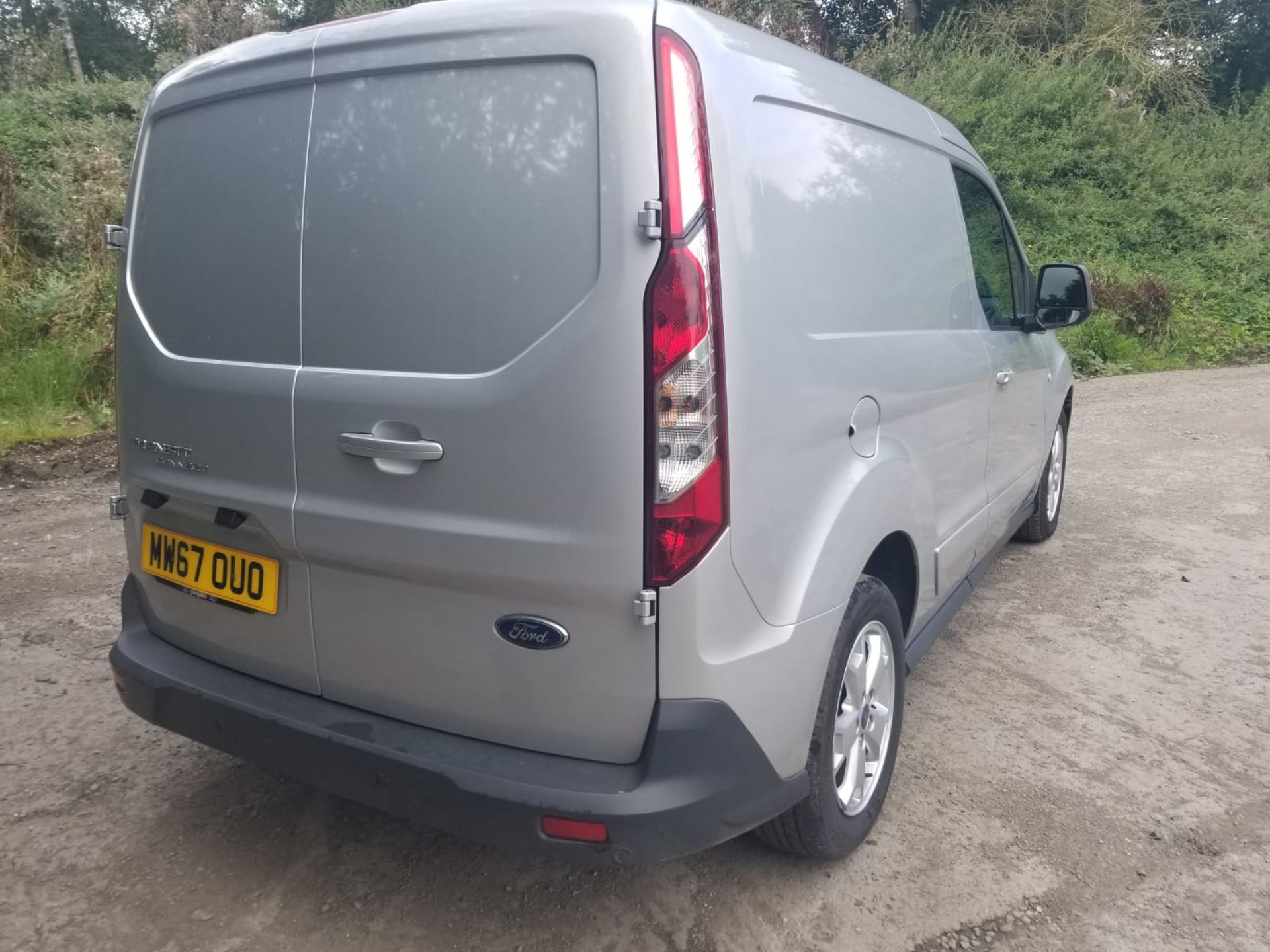 2017/67 REG FORD TRANSIT CONNECT 200 LIMITED 1.5 DIESEL SILVER PANEL VAN, SERVICE HISTORY *NO VAT* - Image 6 of 11