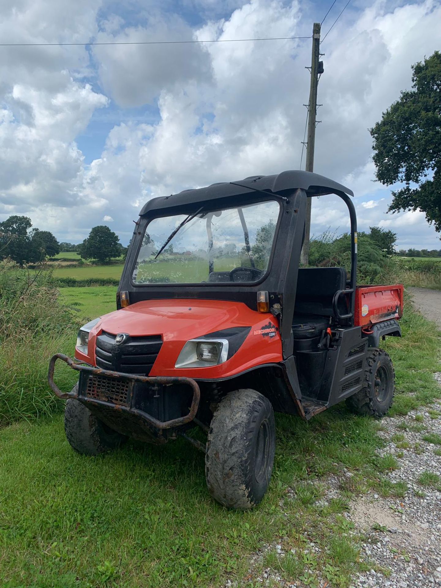 60 REG KIOTI MECHRON 2200 DIESEL 4X4 UTV TIPPER TOW BAR, RUNS AND WORKS, SHOWING 3367 HRS *PLUS VAT* - Image 5 of 13