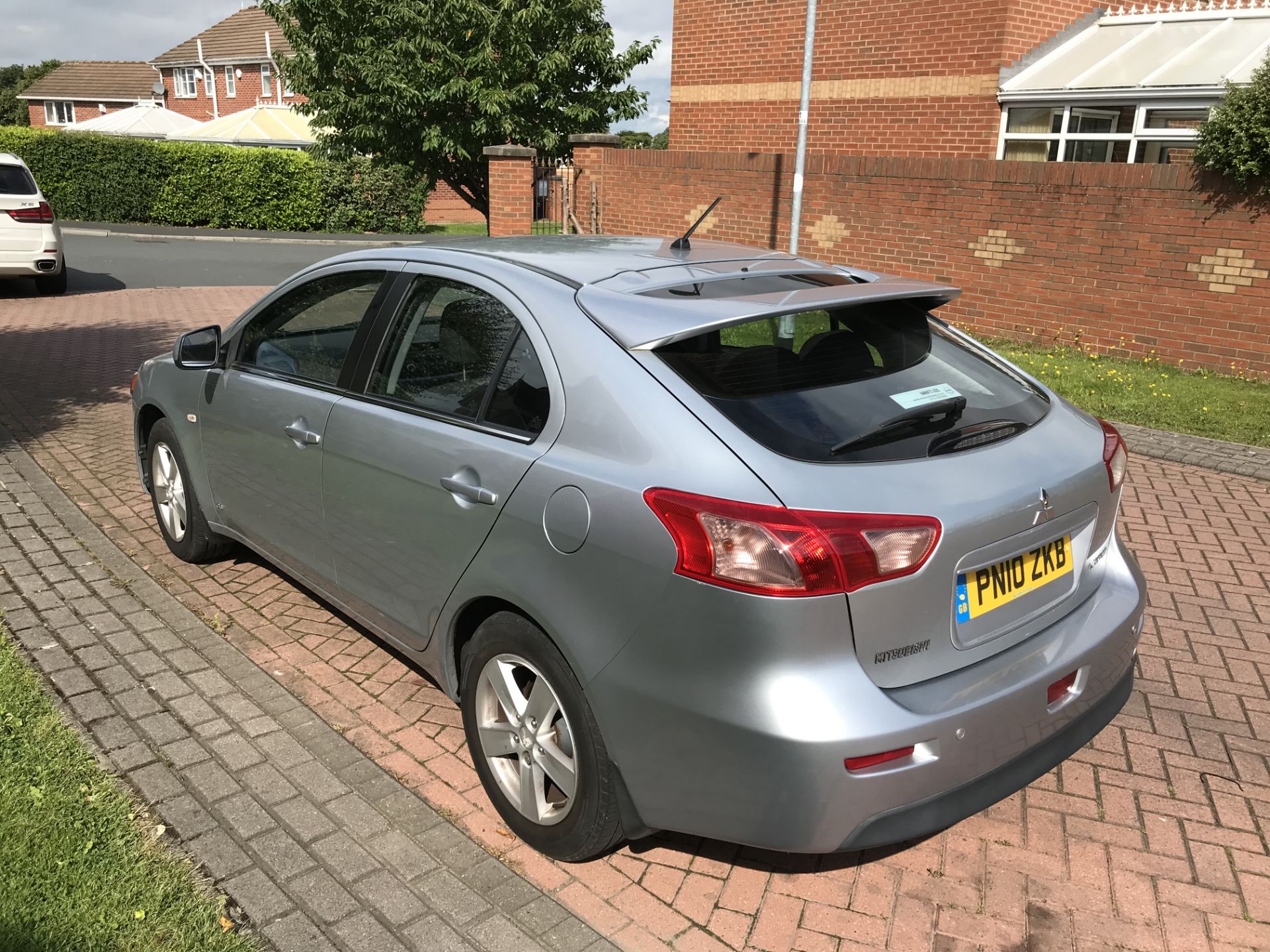 2010/10 REG MITSUBISHI LANCER GS2 1.5 PETROL SILVER 5 DOOR HATCHBACK, FULL SERVICE HISTORY *NO VAT* - Image 4 of 8