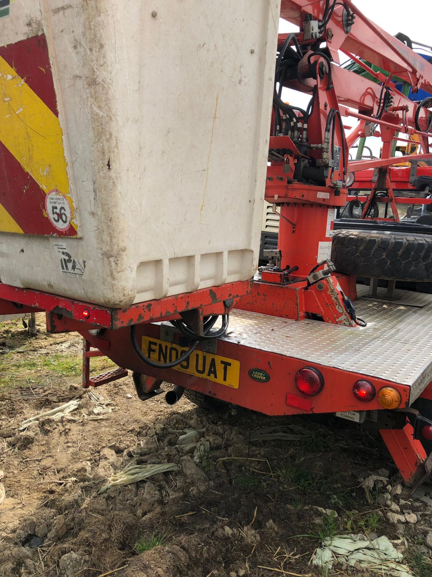 2009/09 REG LAND ROVER DEFENDER 130 S/C 2.4 DIESEL WHITE CHERRY PICKER 3500 KG *PLUS VAT* - Image 6 of 8