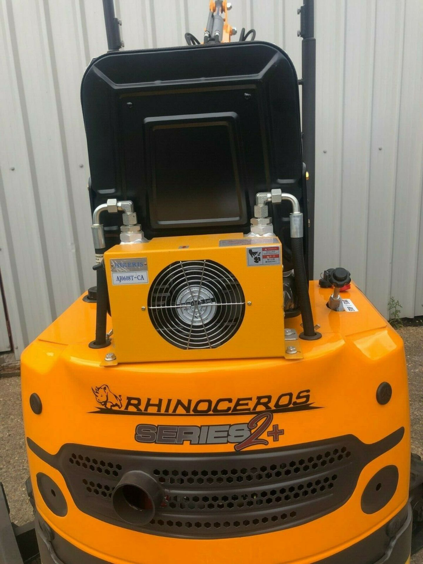 MINI EXCAVATOR BRAND NEW JUNE 2019, RHINOCEROS XN08, LATEST MODEL SERIES 2 - Image 7 of 10