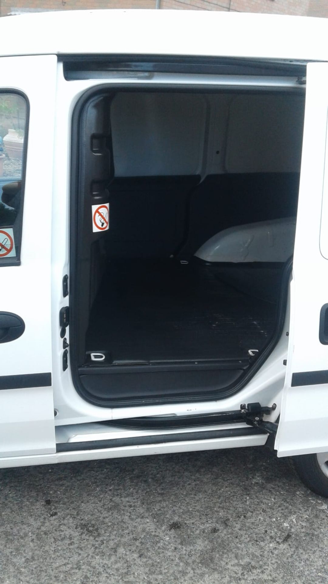 2011/60 REG VAUXHALL COMBO 2000 CDTI 16V 1.25 DIESEL WHITE VAN, SHOWING 0 FORMER KEEPERS *NO VAT* - Image 9 of 11