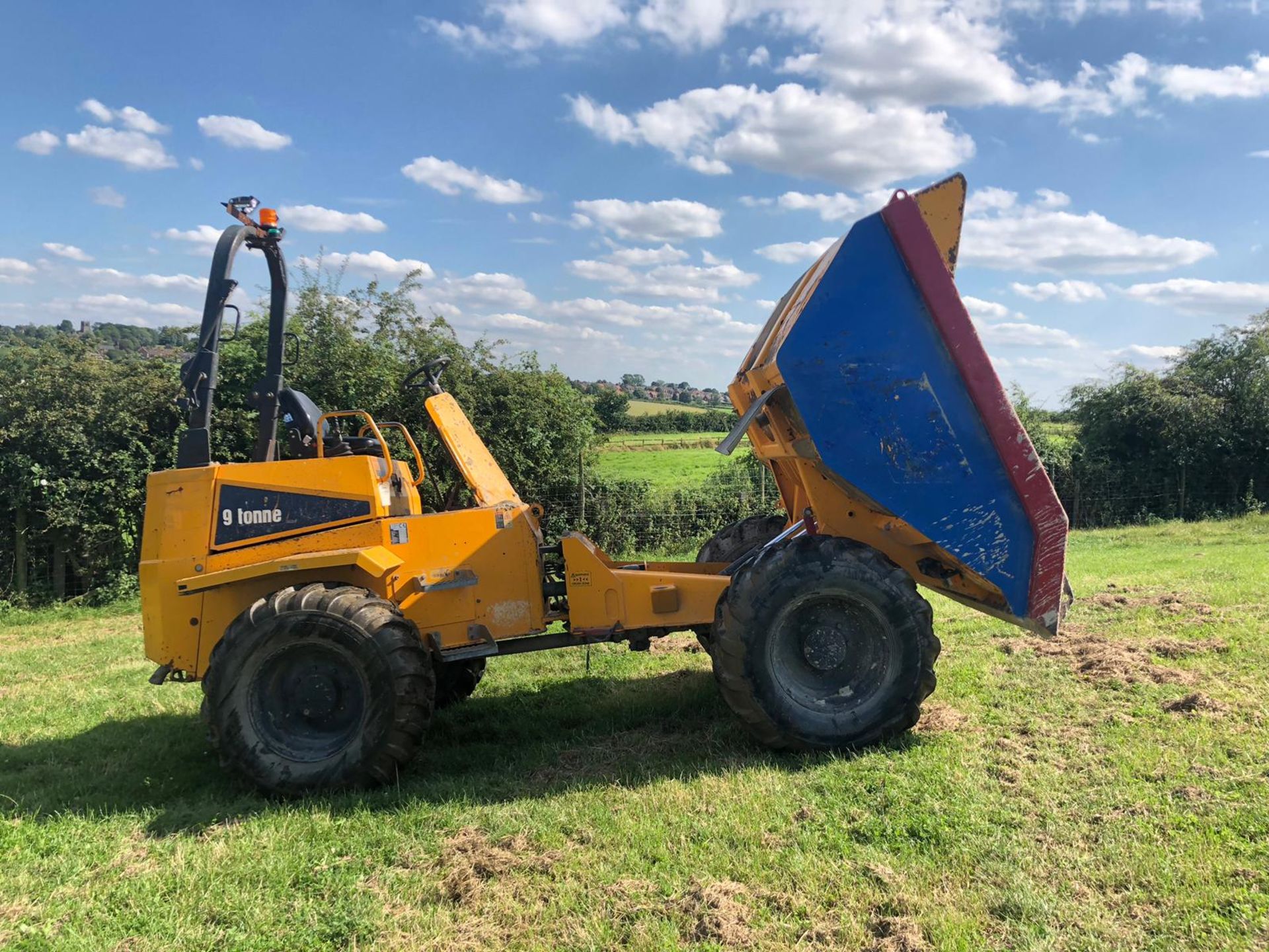 2009 THWAITES 9 TON STRAIGHT TIP DUMPER, RUNS, WORKS AND TIPS *PLUS VAT*